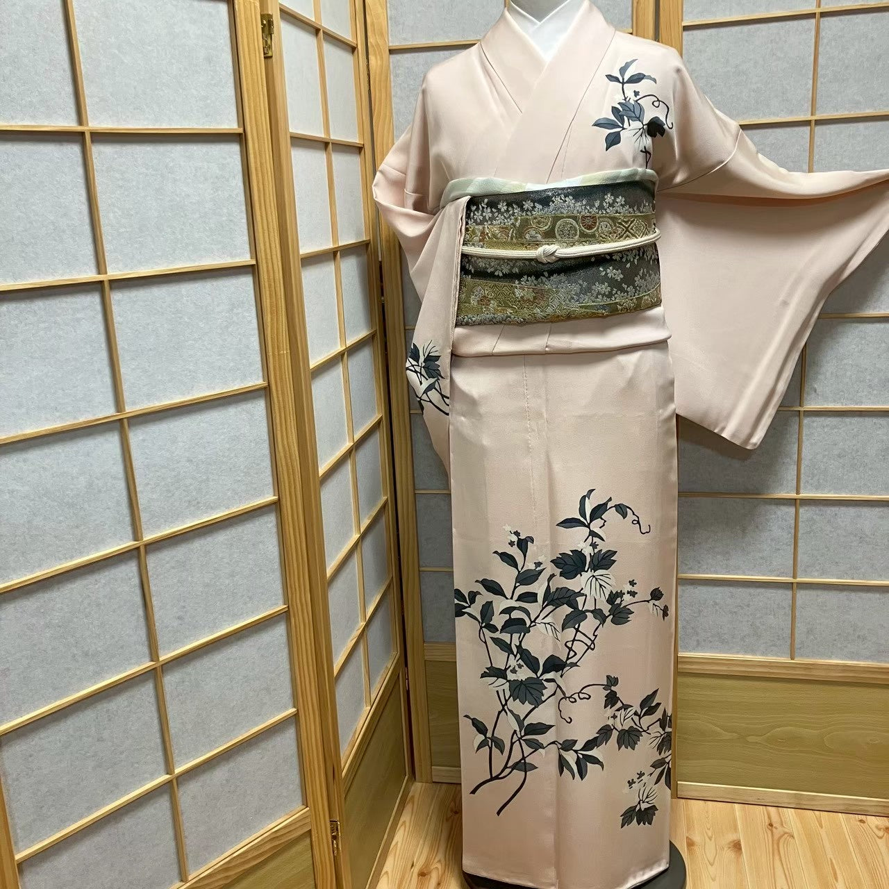 7486# Japanese Kimono Vintage Womens Silk Fabric Robe Kimono only sold
