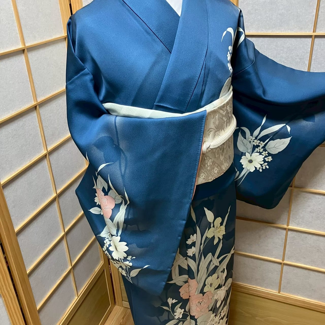 7494# Japanese Kimono Vintage Womens Silk Fabric Robe Kimono only sold