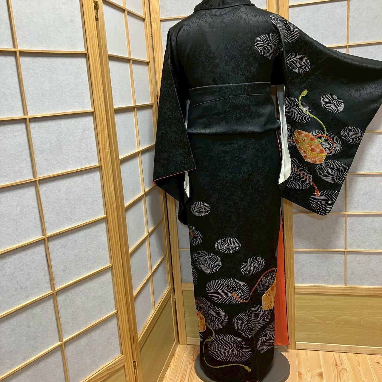 7521# Japanese Kimono Vintage Womens Silk Fabric Robe Kimono only sold Black