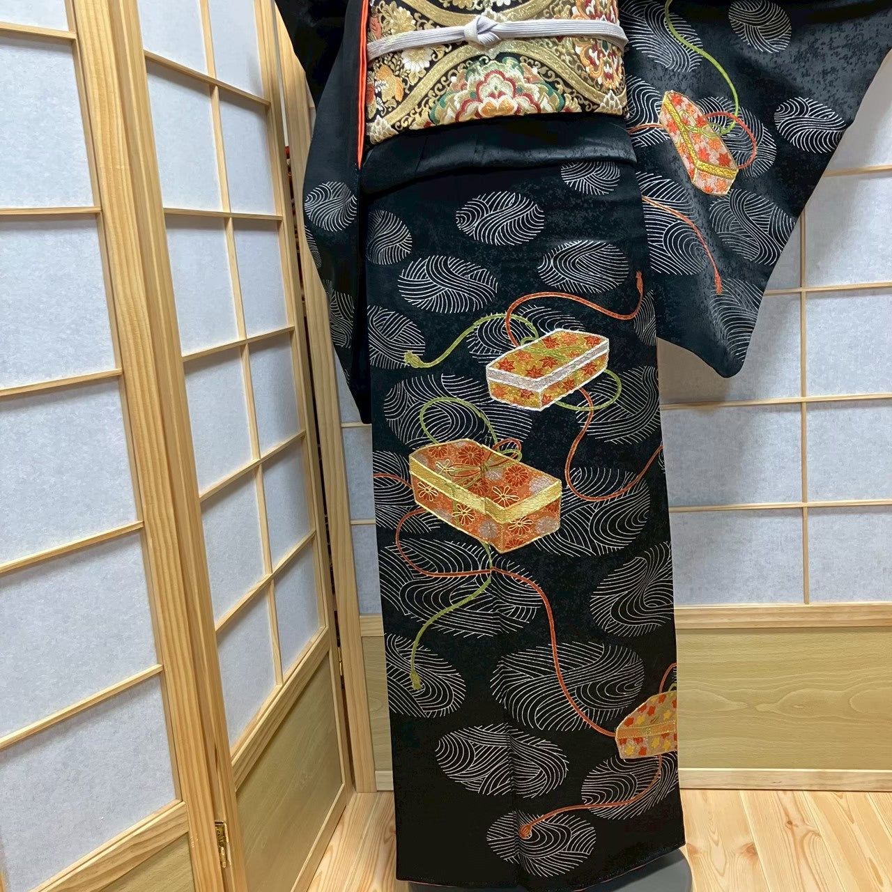 7521# Japanese Kimono Vintage Womens Silk Fabric Robe Kimono only sold Black