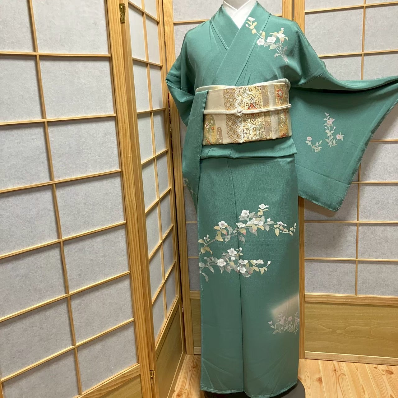7498# Japanese Kimono Vintage Womens Silk Fabric Robe Kimono only sold