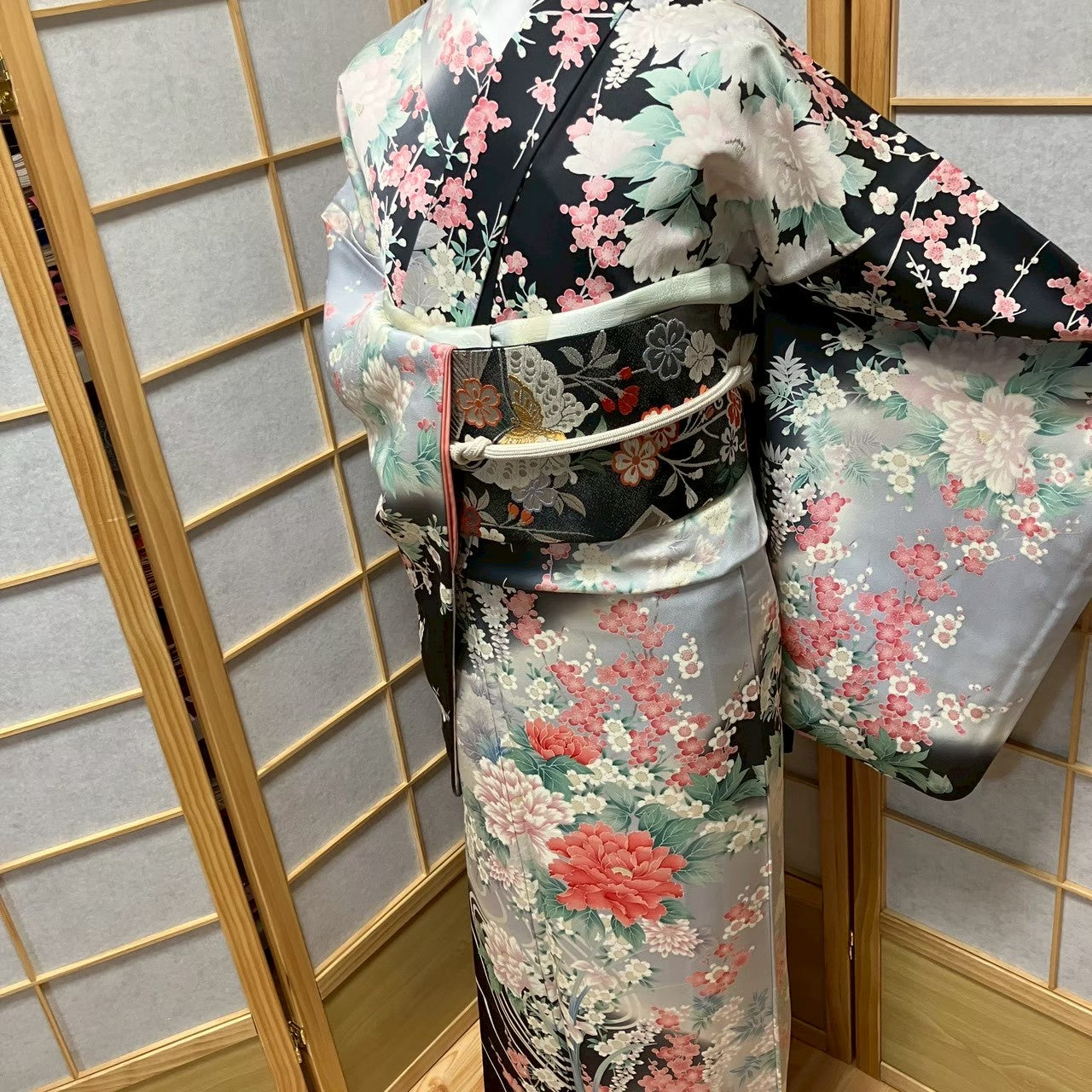 7542# Japanese Kimono Vintage Womens Silk Fabric Robe Kimono only sold Black