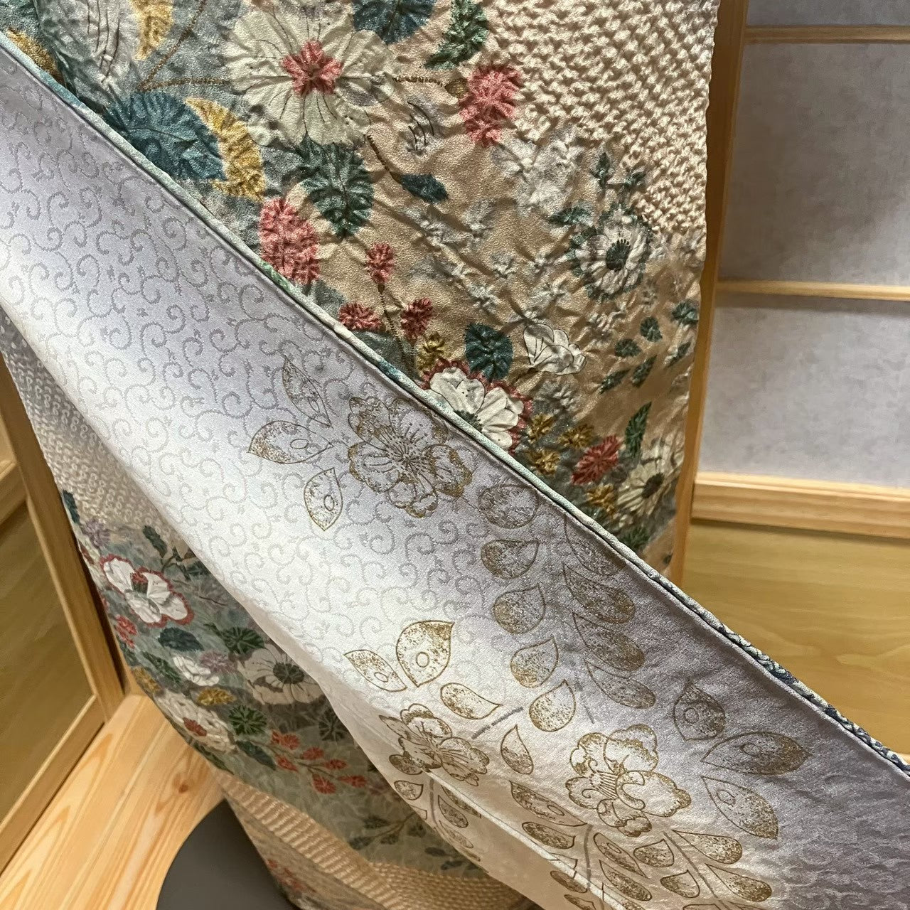 7798# Japanese Kimono Vintage Womens Silk Fabric Robe Kimono only sold