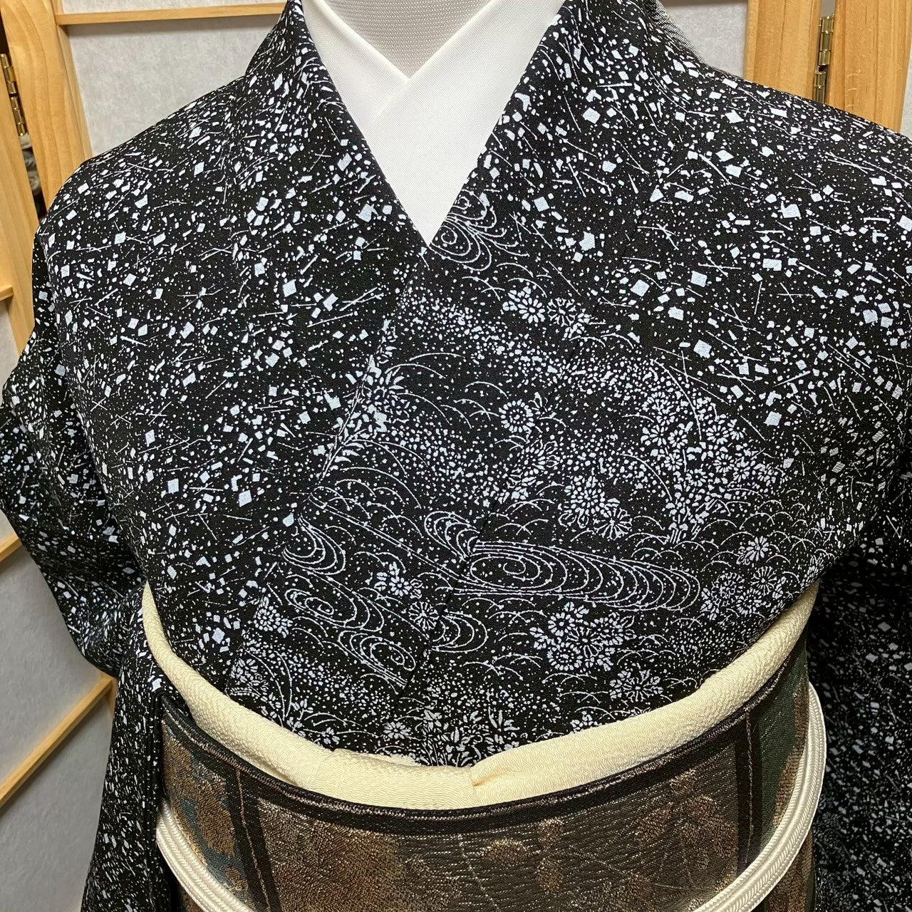7805# Japanese Kimono Vintage Womens Silk Fabric Robe Kimono only sold