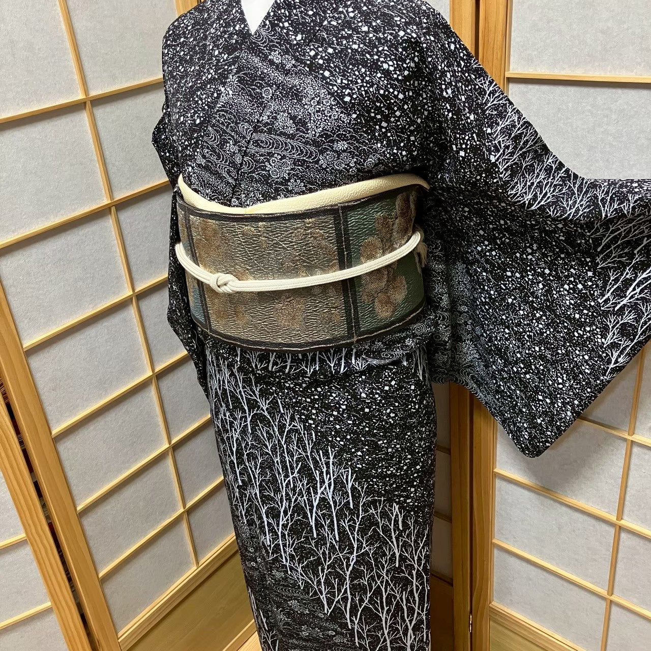7805# Japanese Kimono Vintage Womens Silk Fabric Robe Kimono only sold