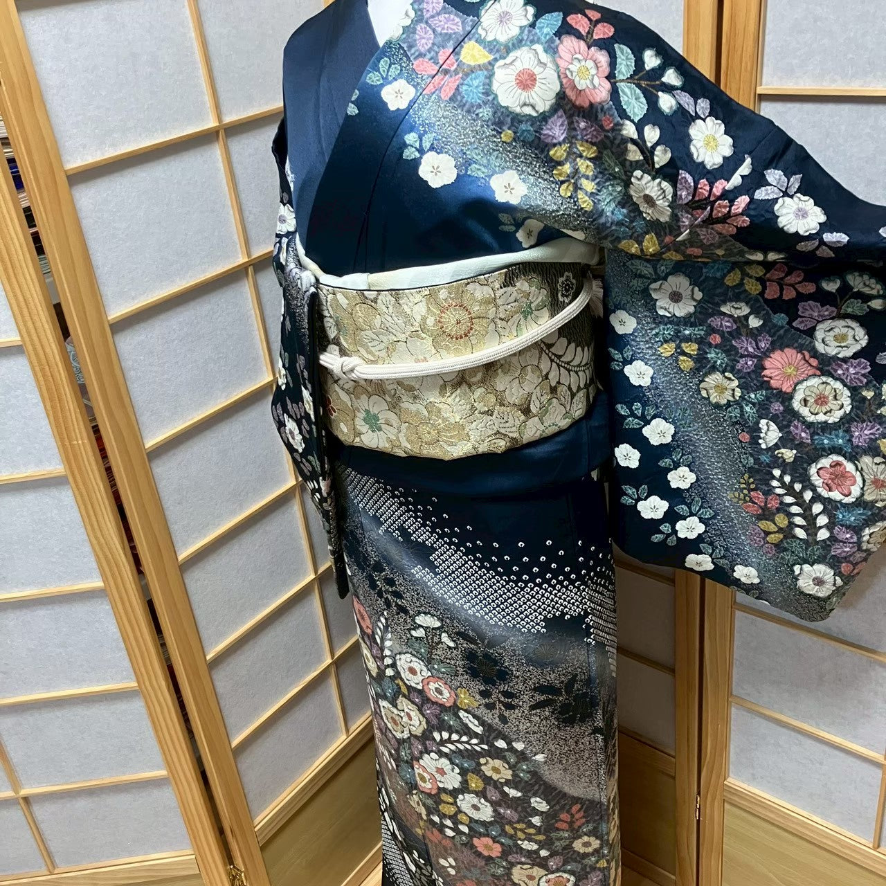 7819# Japanese Kimono Vintage Womens Silk Fabric Robe Kimono only sold