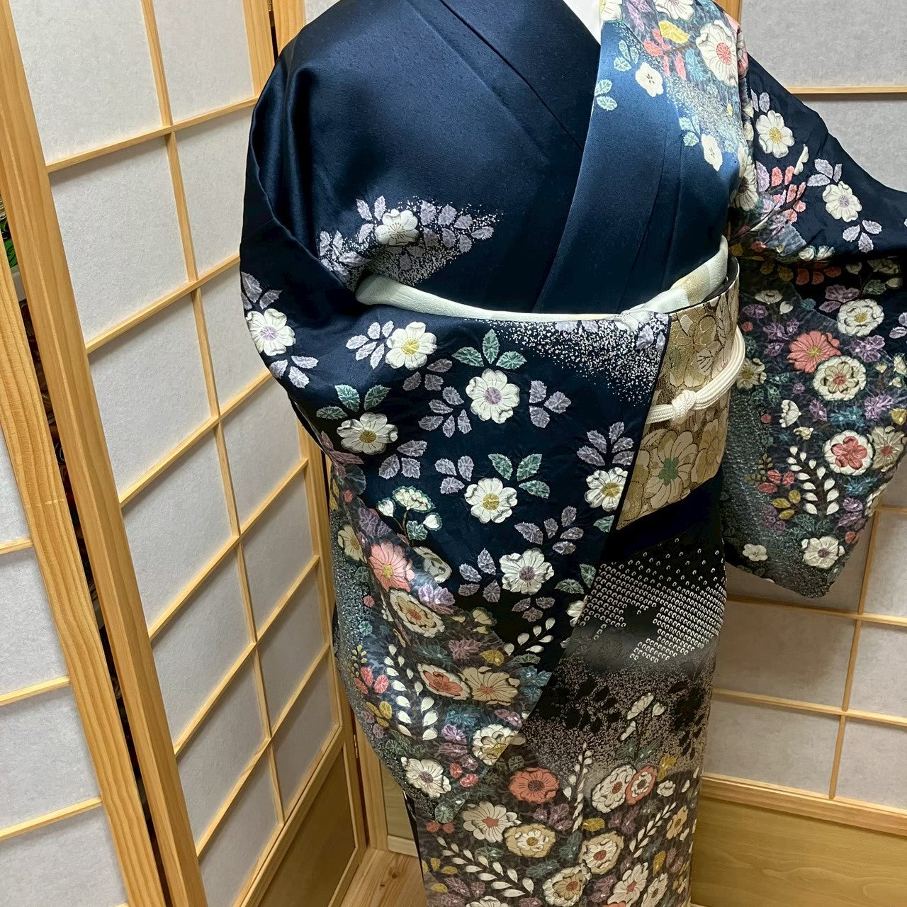 7819# Japanese Kimono Vintage Womens Silk Fabric Robe Kimono only sold