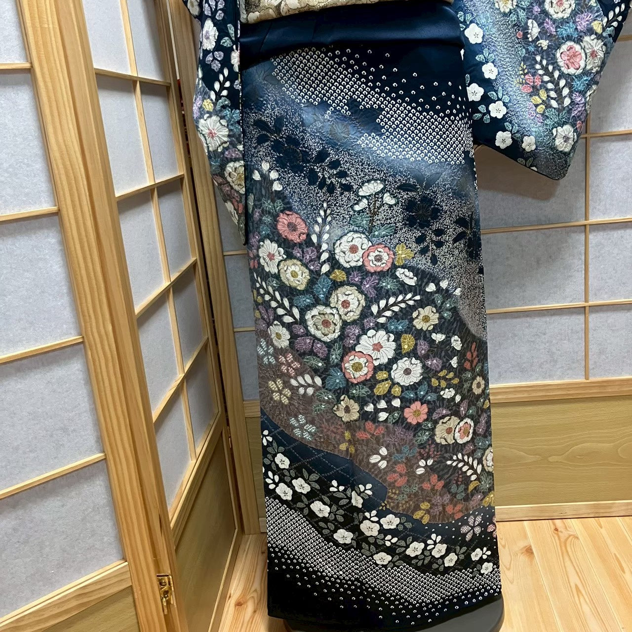 7819# Japanese Kimono Vintage Womens Silk Fabric Robe Kimono only sold