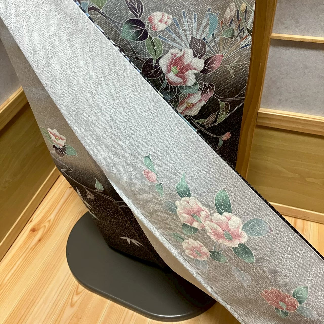 7820# Japanese Kimono Vintage Womens Silk Fabric Robe Kimono only sold Gray