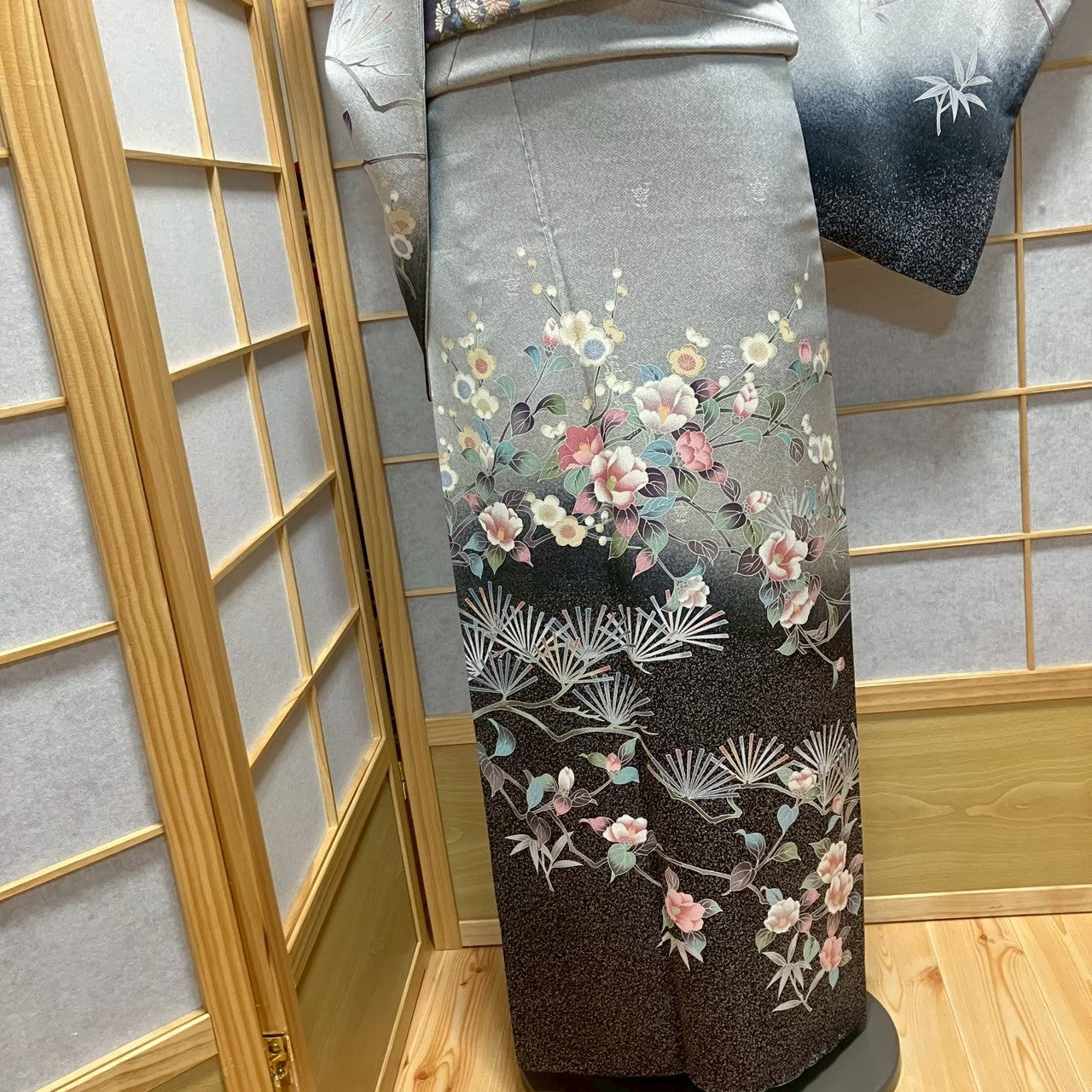 7820# Japanese Kimono Vintage Womens Silk Fabric Robe Kimono only sold Gray
