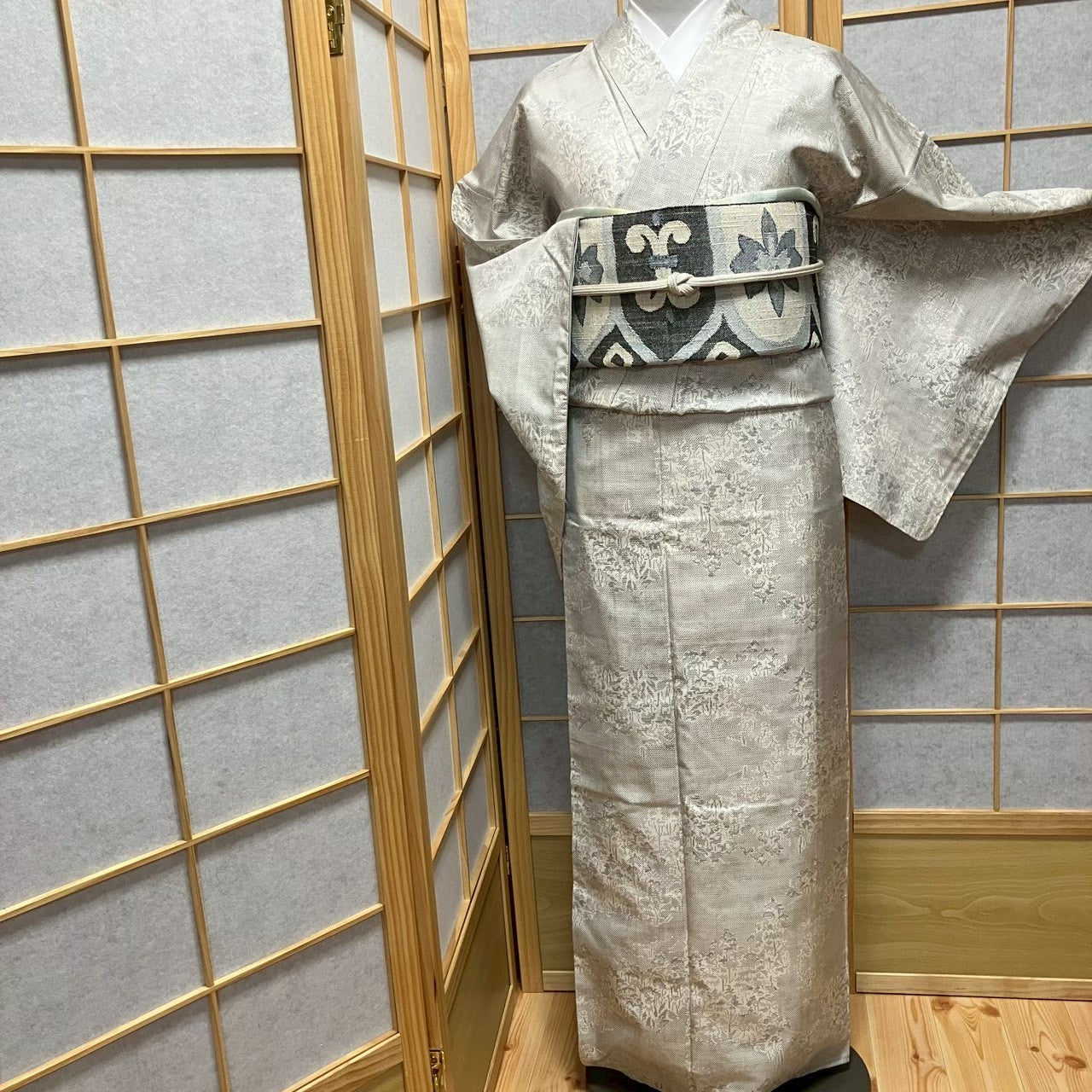 8121# Japanese Kimono Vintage Womens Silk Pongee Fabric Robe Kimono only sold
