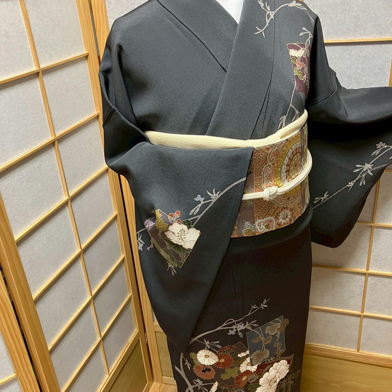 8194# Japanese Kimono Vintage Womens Silk Fabric Robe Kimono only sold