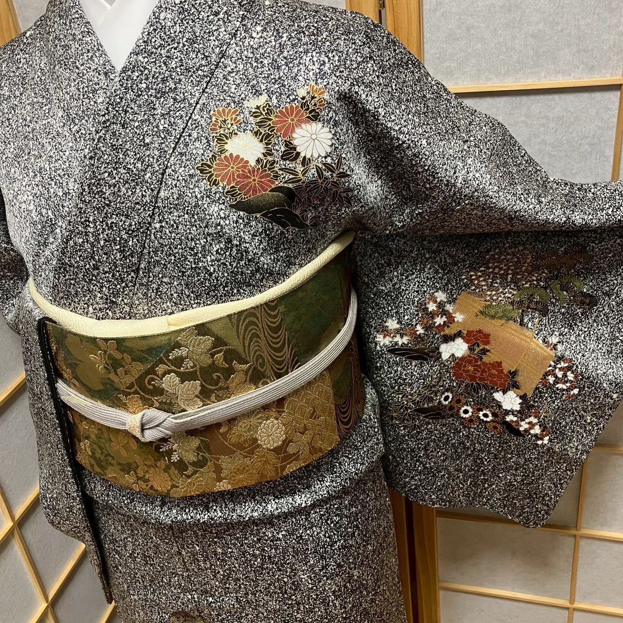 8184# Japanese Kimono Vintage Womens Silk Fabric Robe Kimono only sold Black