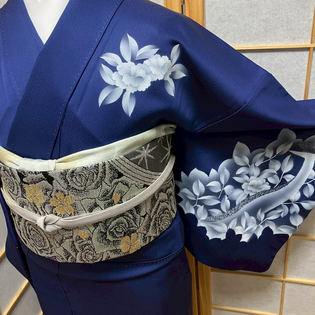 8186# Japanese Kimono Vintage Womens Silk Fabric Robe Kimono only sold Blue