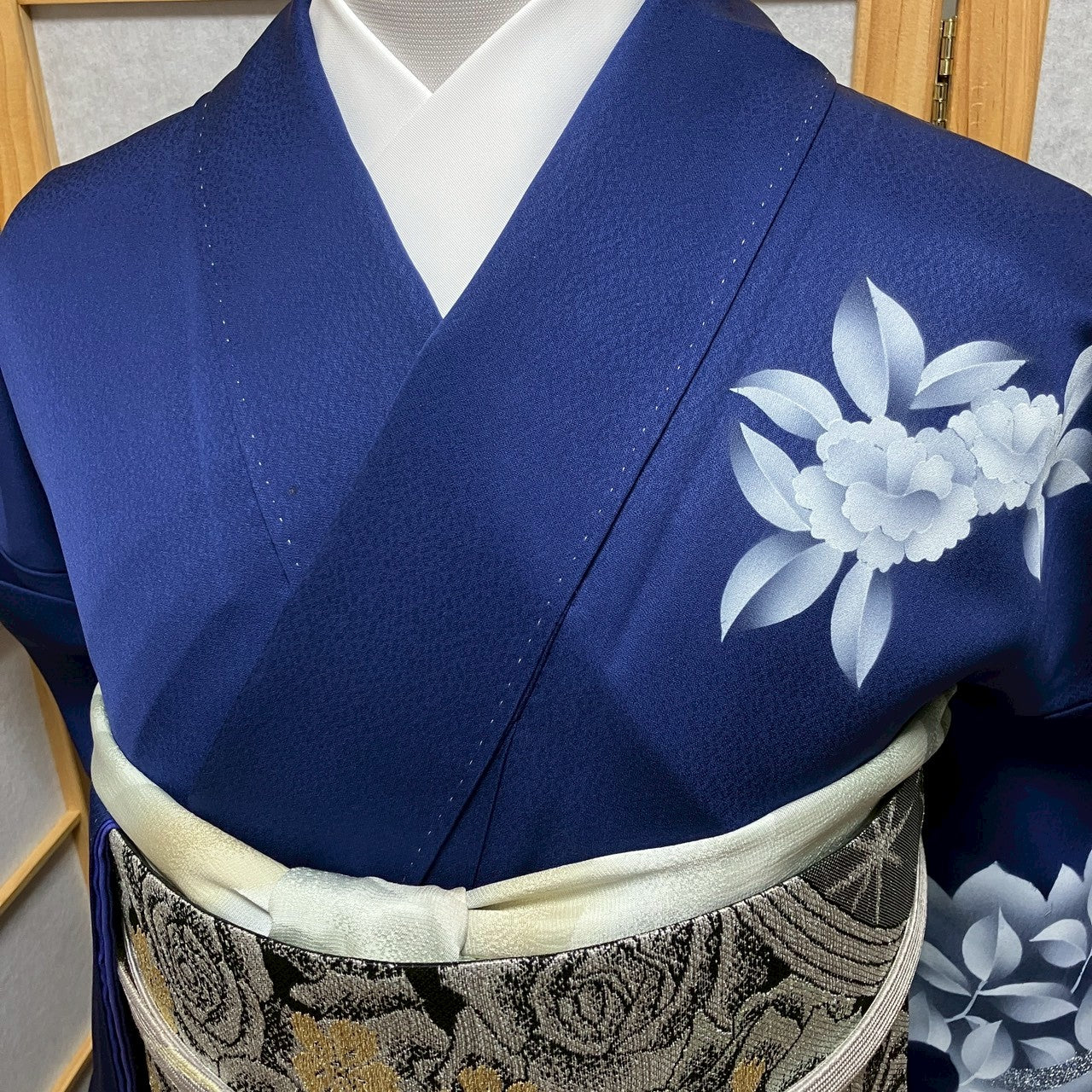 8186# Japanese Kimono Vintage Womens Silk Fabric Robe Kimono only sold Blue