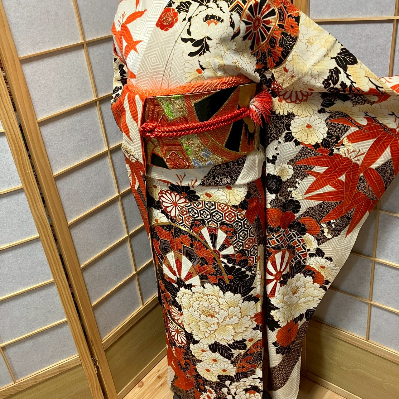 8456# Japanese Vintage Furisode Kimono Obi Obijime Obiage 4-Piece Set Silk Robe