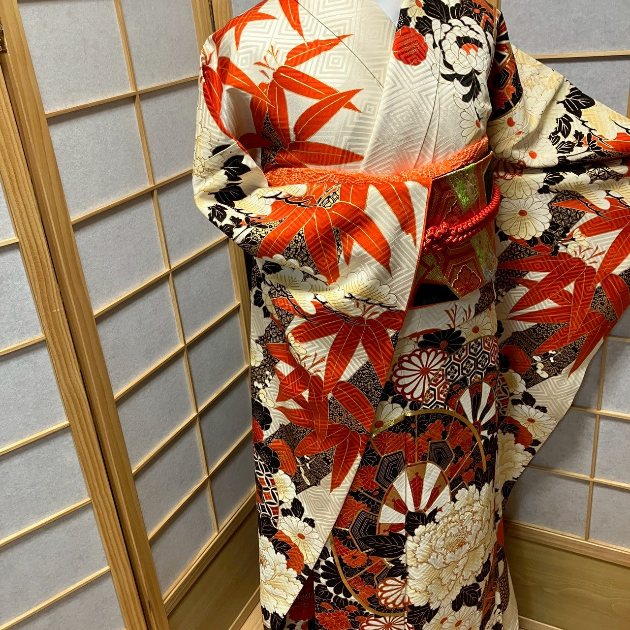8456# Japanese Vintage Furisode Kimono Obi Obijime Obiage 4-Piece Set Silk Robe