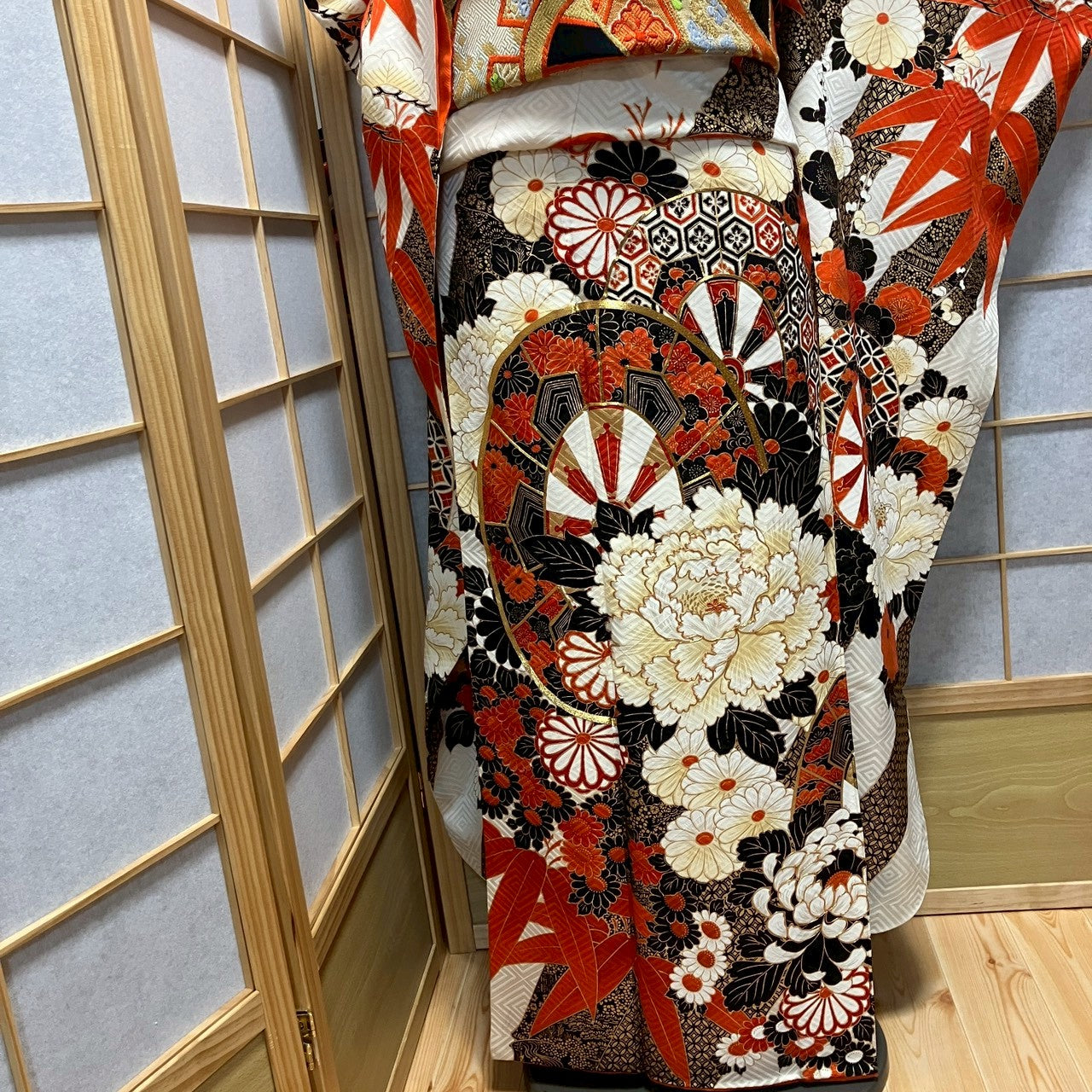 8456# Japanese Vintage Furisode Kimono Obi Obijime Obiage 4-Piece Set Silk Robe