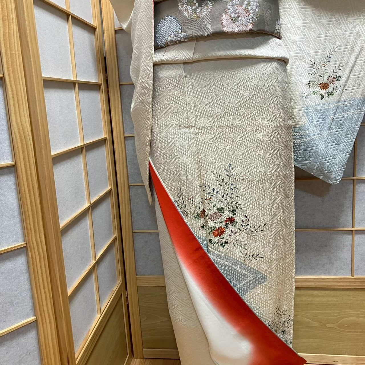 8197# Japanese Kimono Vintage Womens Silk Fabric Robe Kimono only sold