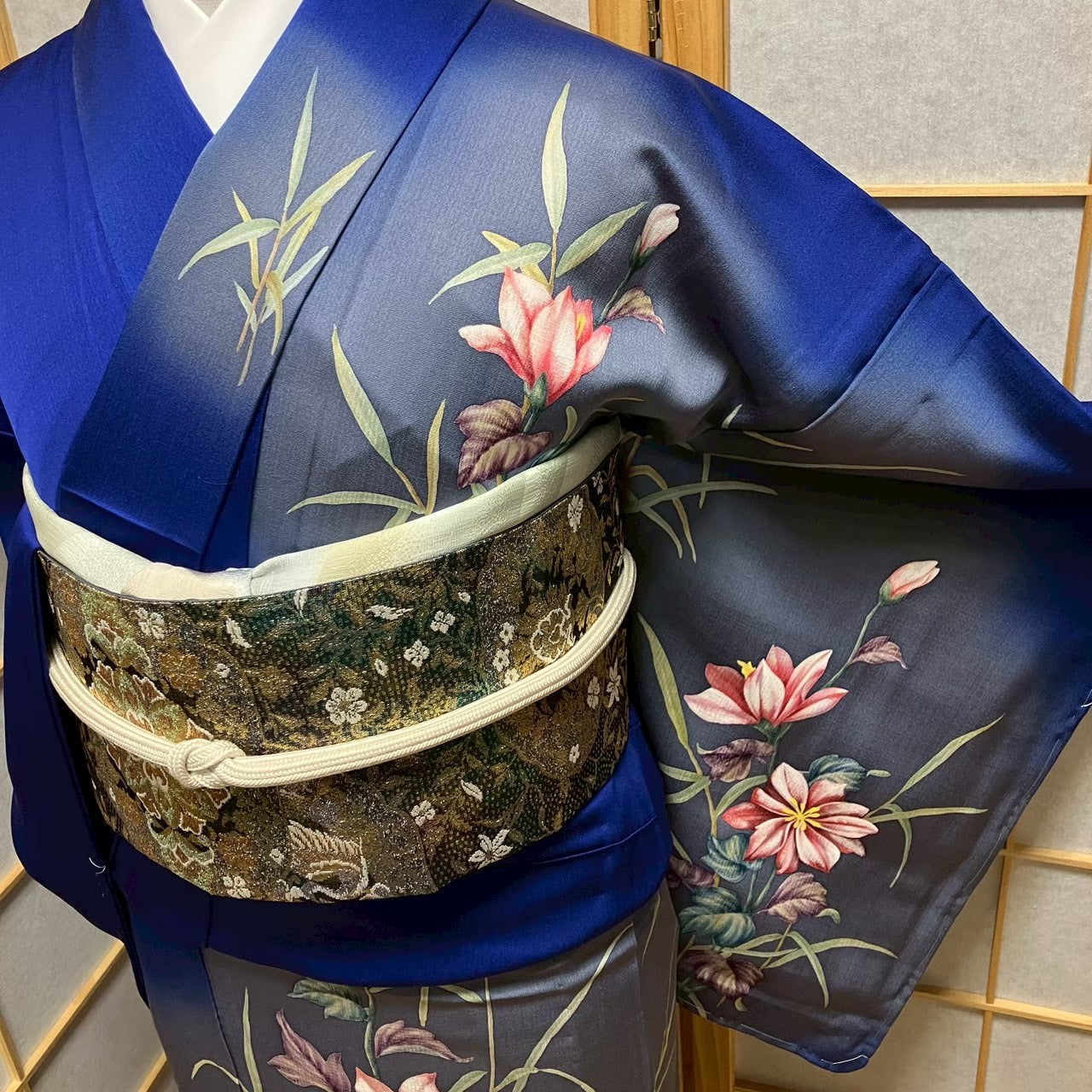 8485# Japanese Kimono Vintage Womens Silk Fabric Robe Kimono only sold Blue