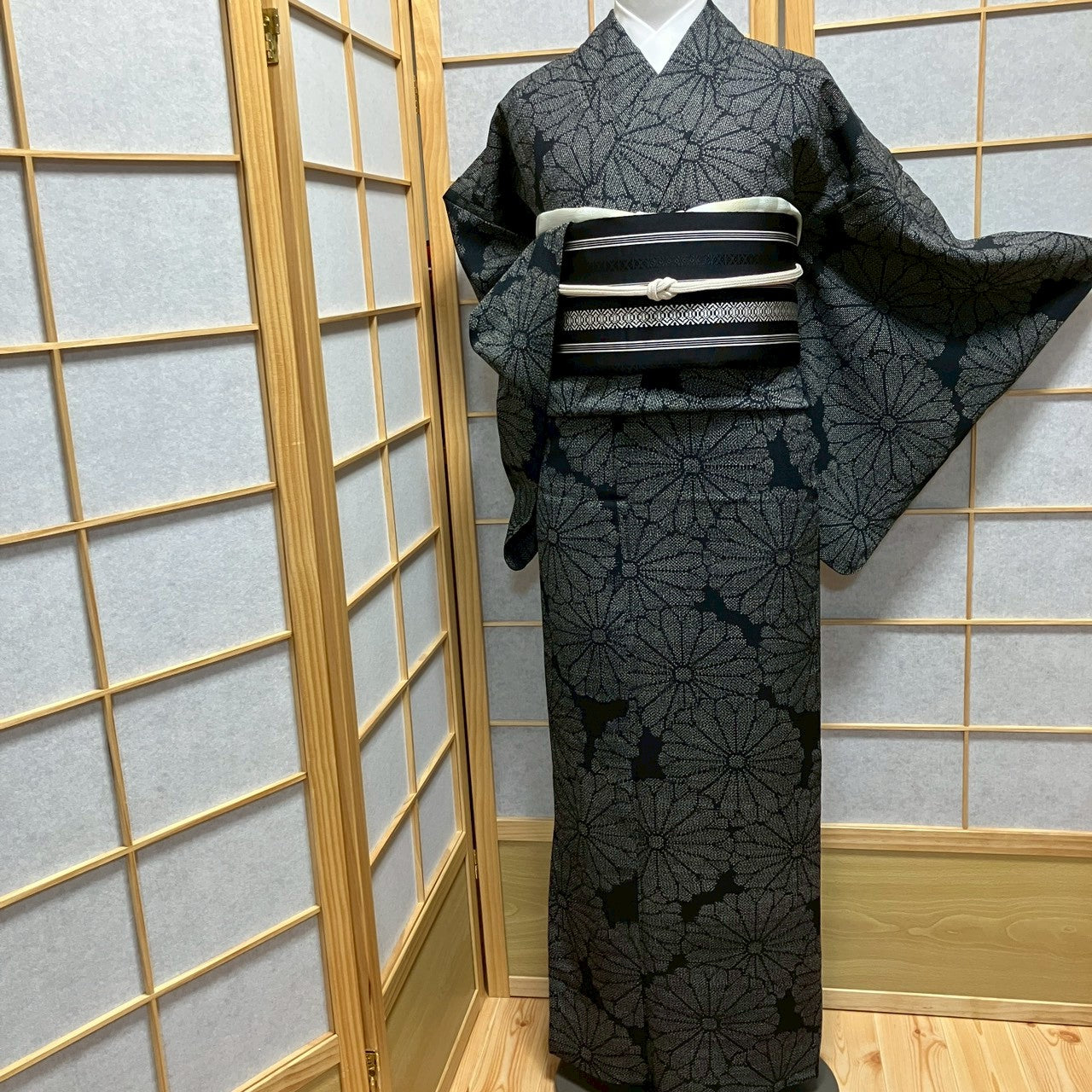 8807# Japanese Kimono only sold Vintage Womens Silk Fabric Robe Unlined kimono