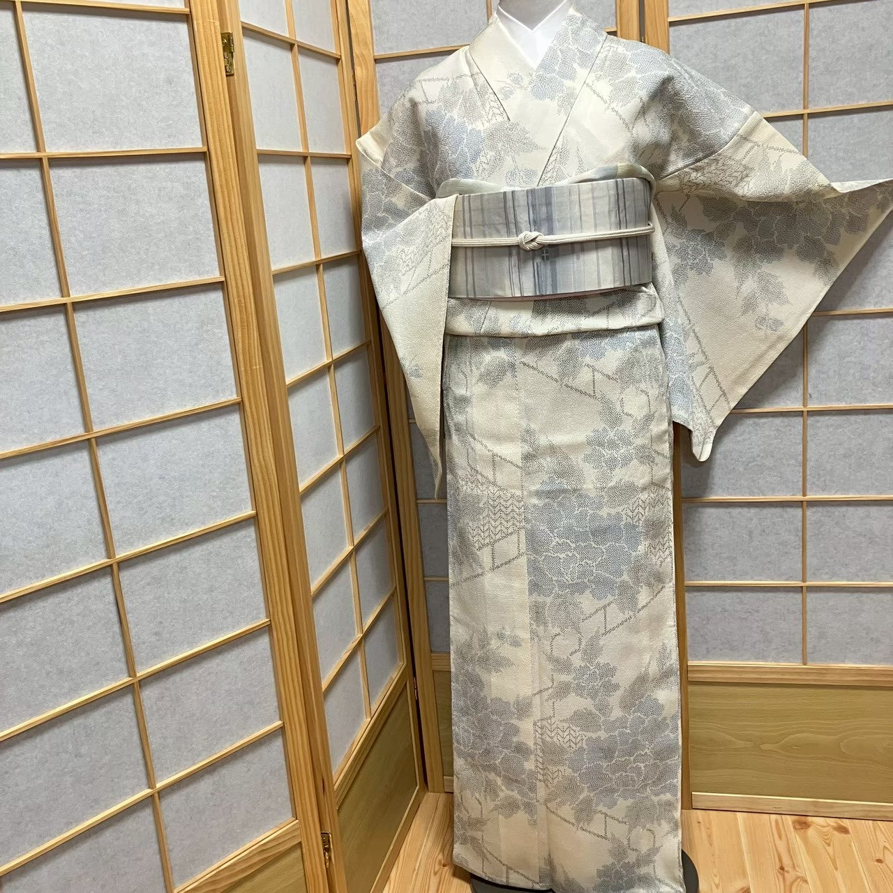 8803# Japanese Kimono only sold Vintage Womens Silk Fabric Robe Unlined kimono