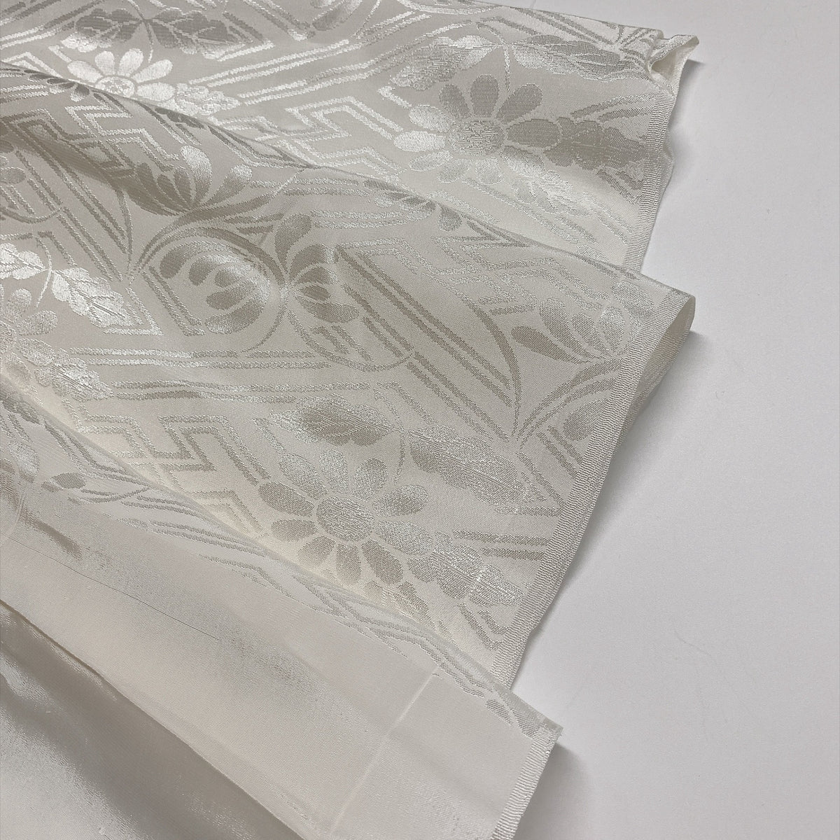 ［9793］帯締め 帯揚げ セット 花紗綾形 金糸 白 正絹 着物 帯絞め