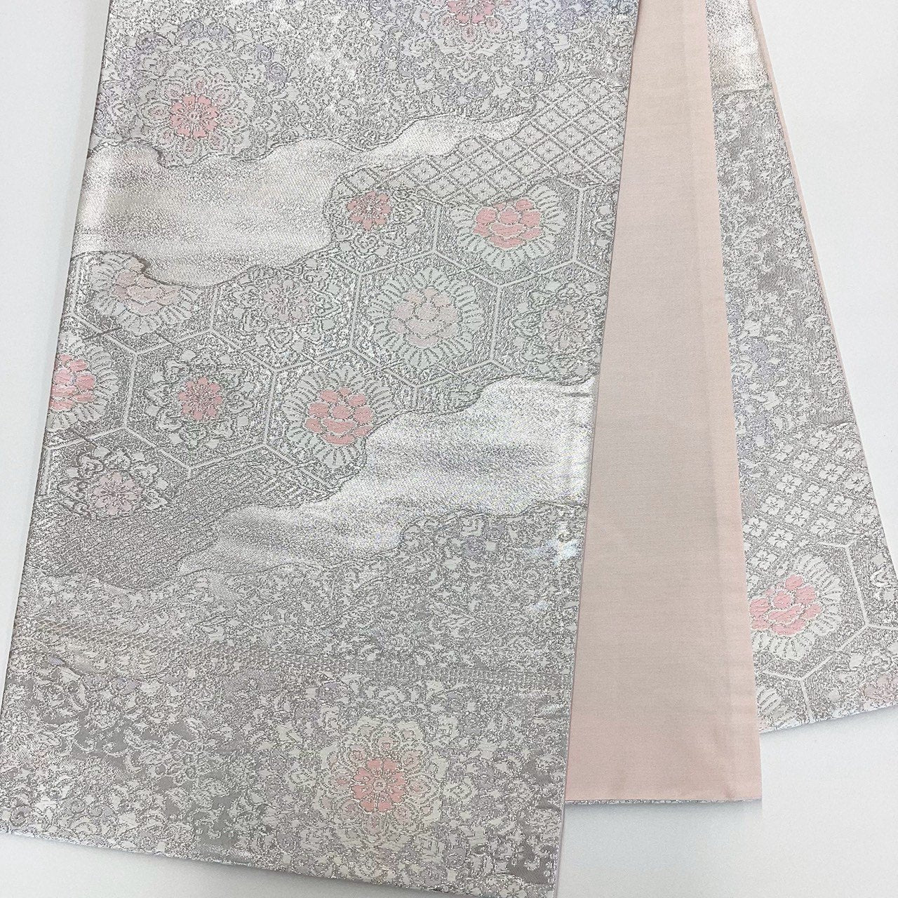 ［8827］袋帯 華紋亀甲唐草文様 プラチナ箔 六通 正絹 着物 フォーマル