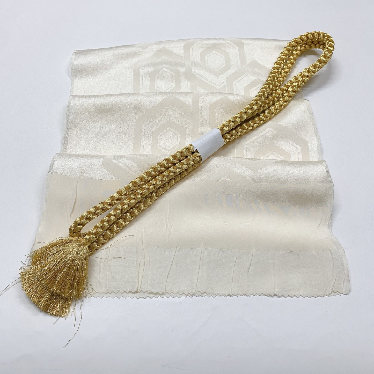 ［8448］帯締め 帯揚げ セット 白 子持ち亀甲文様 金糸 正絹 着物 帯絞め