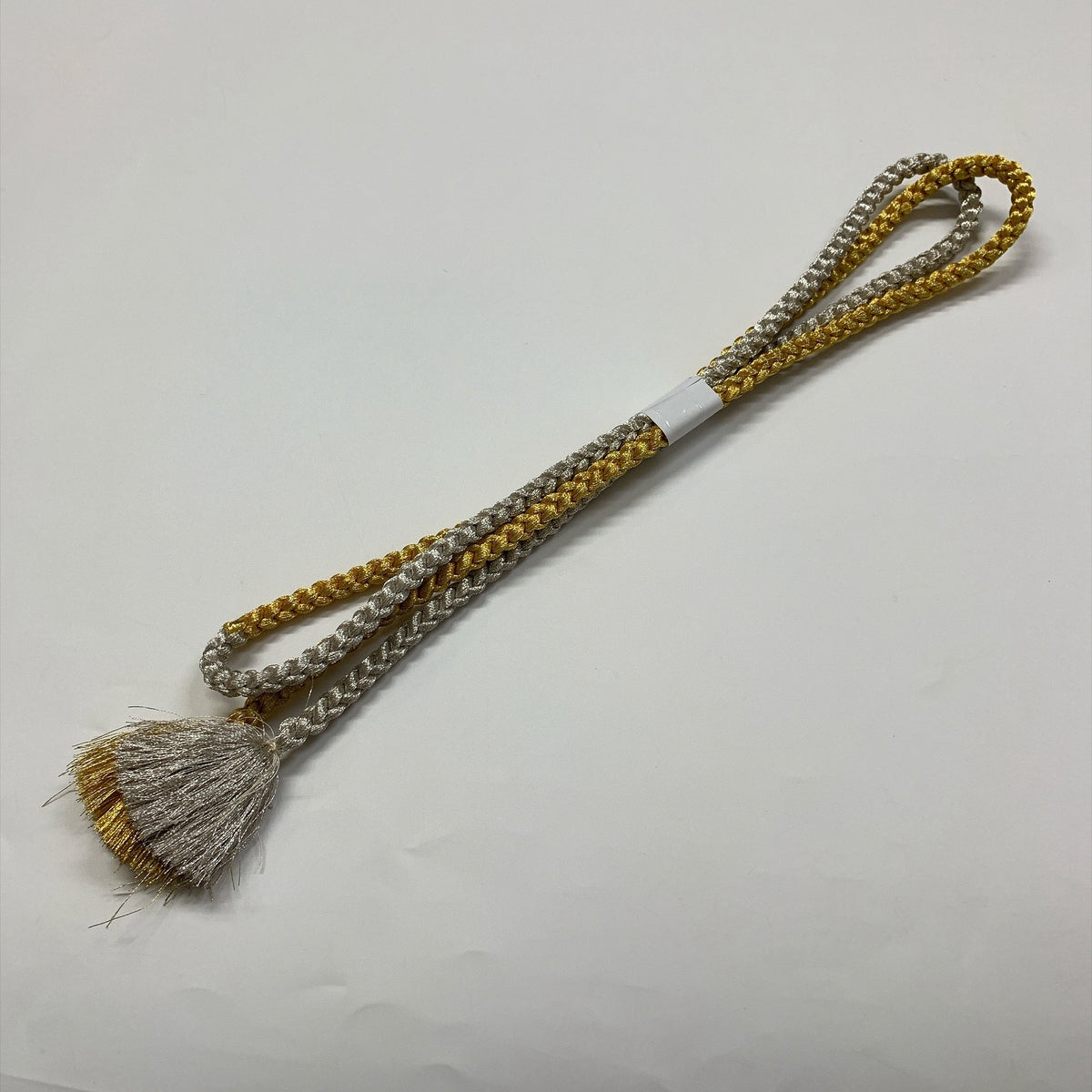 ［9829］帯締め 帯揚げ セット 亀甲花文様 雲取 金彩 白 正絹 着物 帯絞め