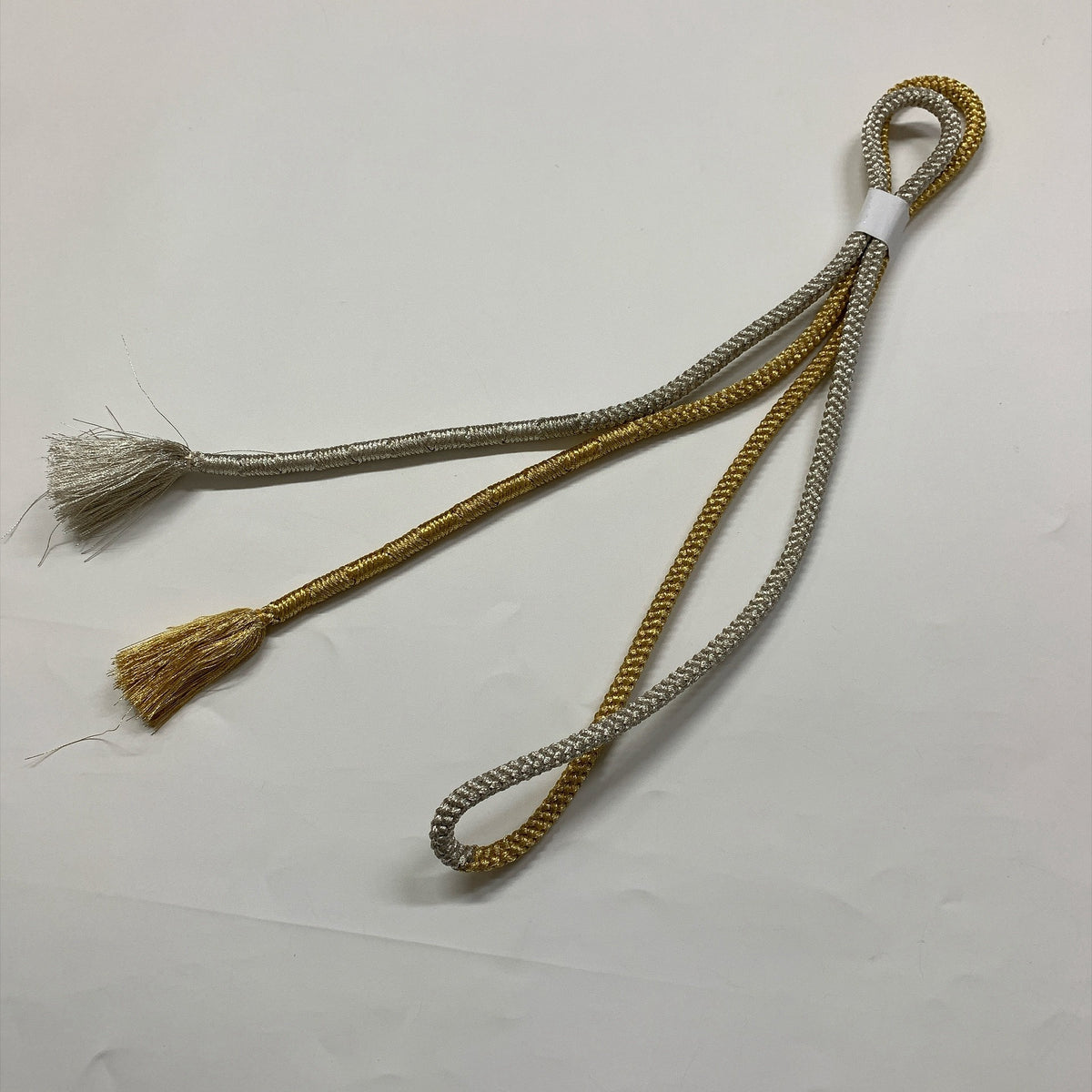 ［9825］帯締め 帯揚げ セット 縮緬 金銀糸 白 正絹 着物 帯絞め