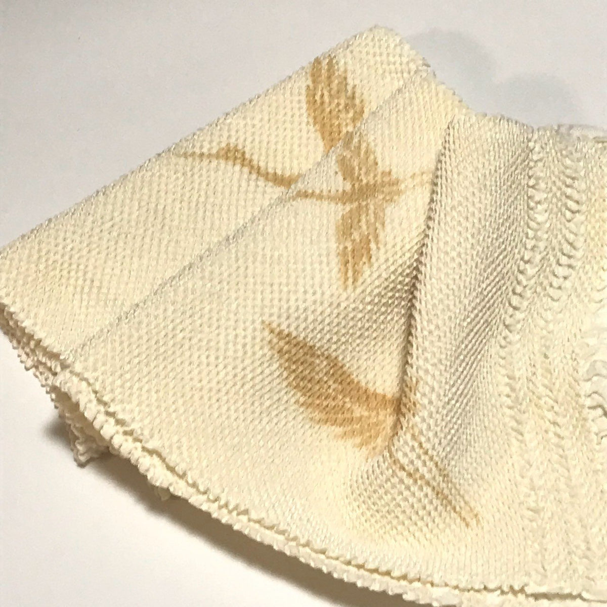 ［9966］帯締め 帯揚げ セット 舞蝶文様 総絞り 金彩 白 正絹 着物 帯絞め 振袖 成人式
