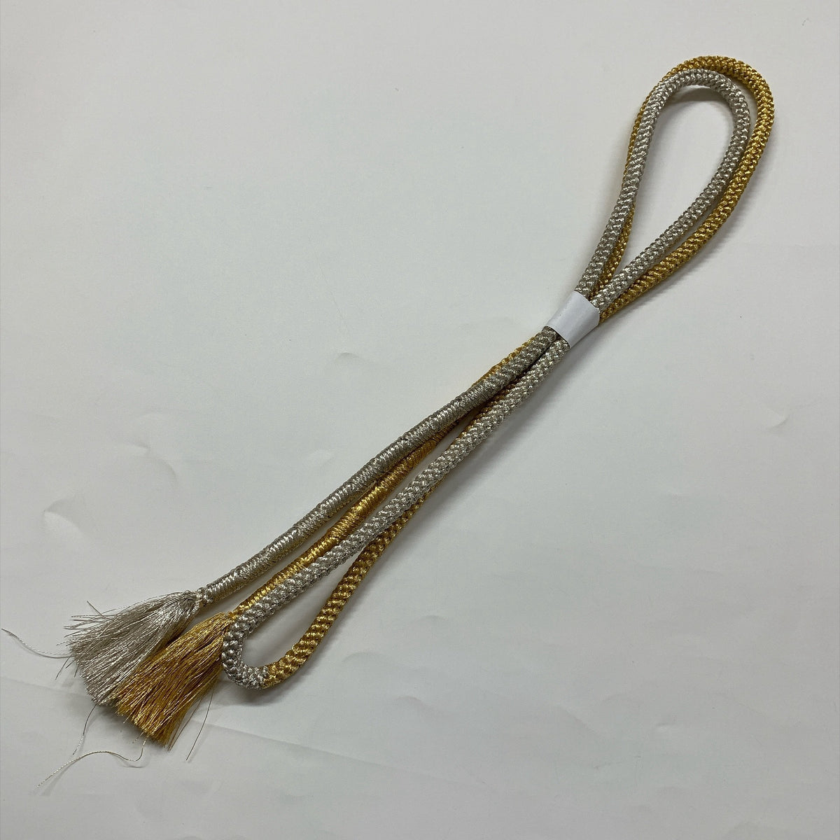 ［9825］帯締め 帯揚げ セット 縮緬 金銀糸 白 正絹 着物 帯絞め