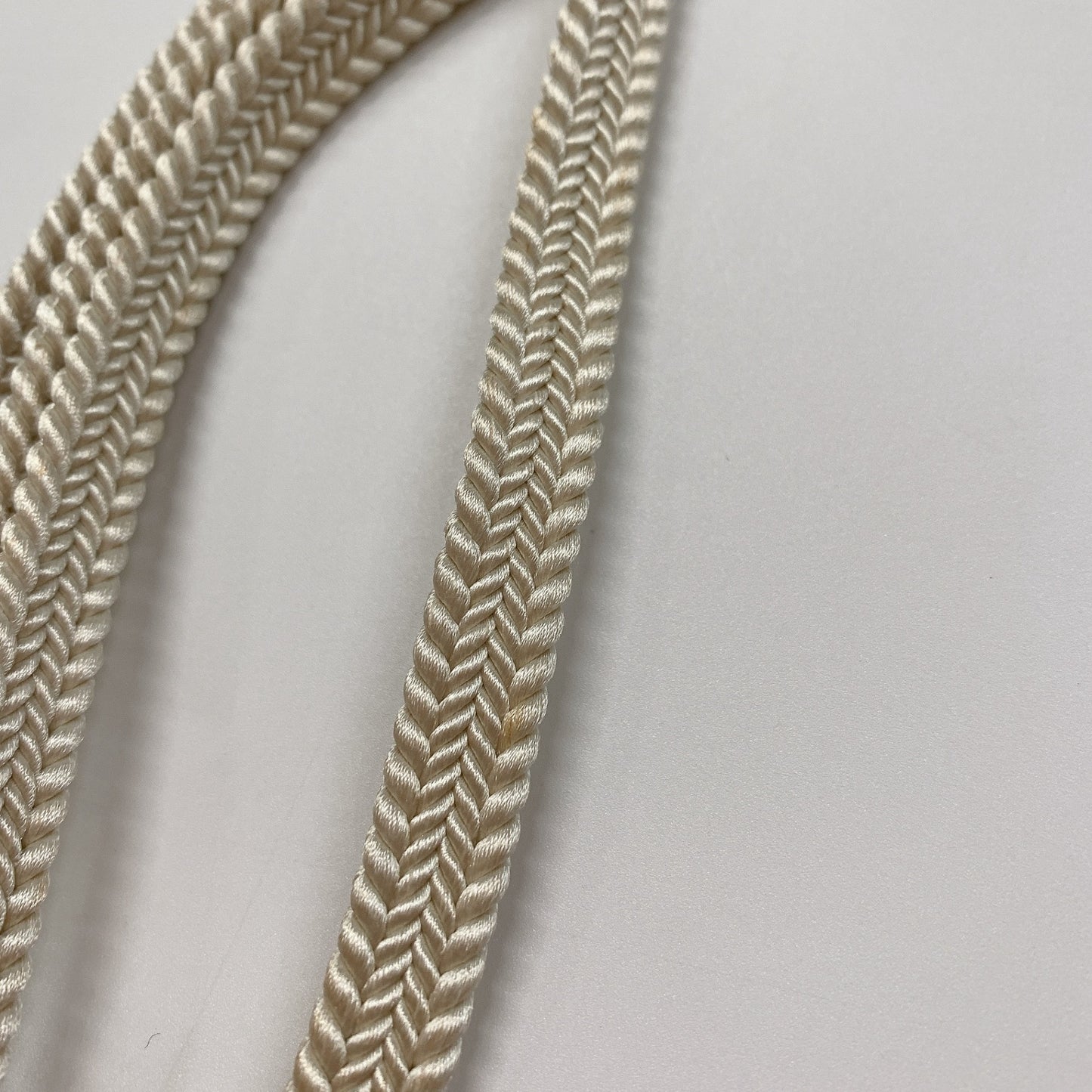 ［9056］帯締め 帯揚げ セット 重ね色紙花文様 金彩 正絹 着物 帯絞め 白