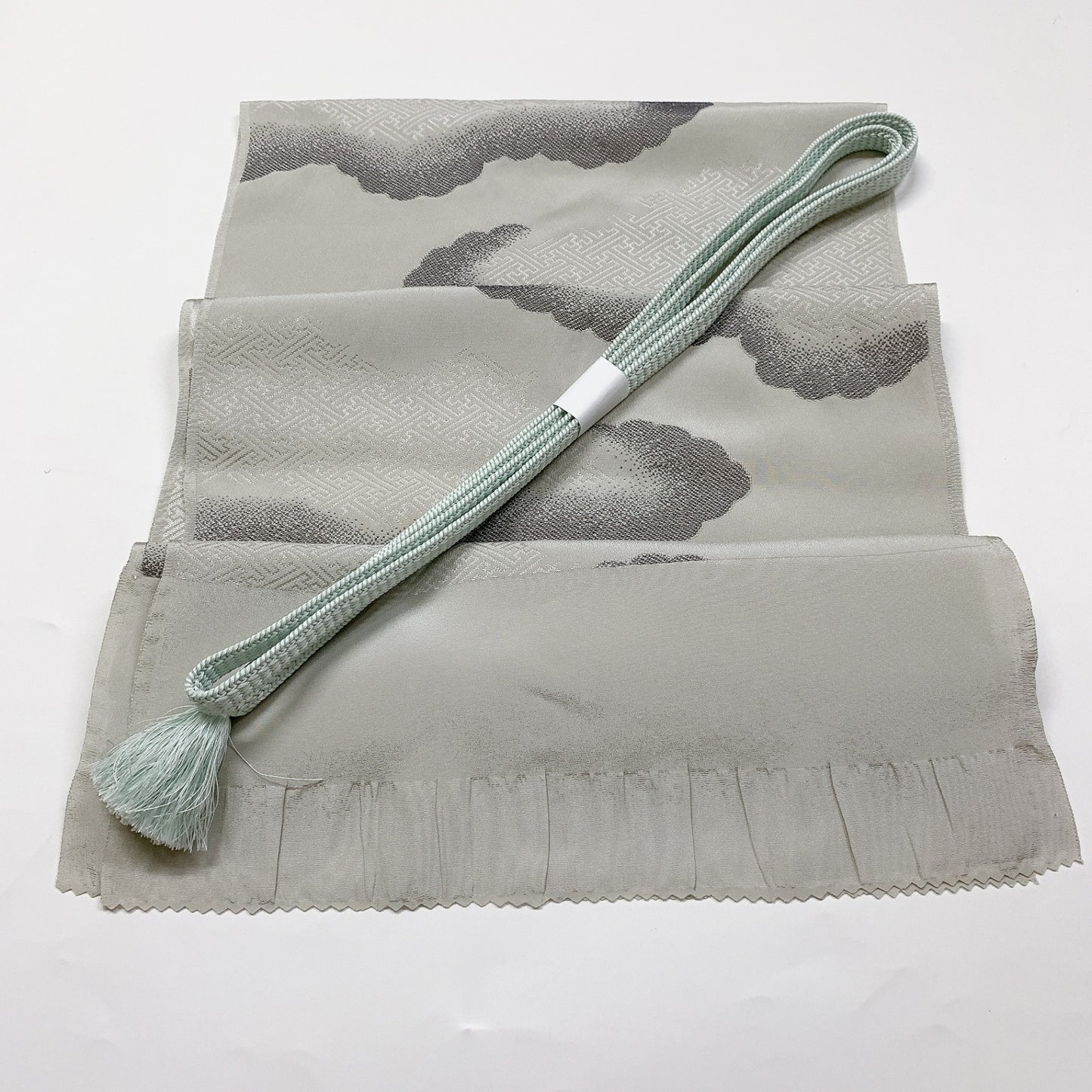 ［8411］帯締め 帯揚げ セット 雲取紗綾形 逸品 正絹 着物 帯絞め
