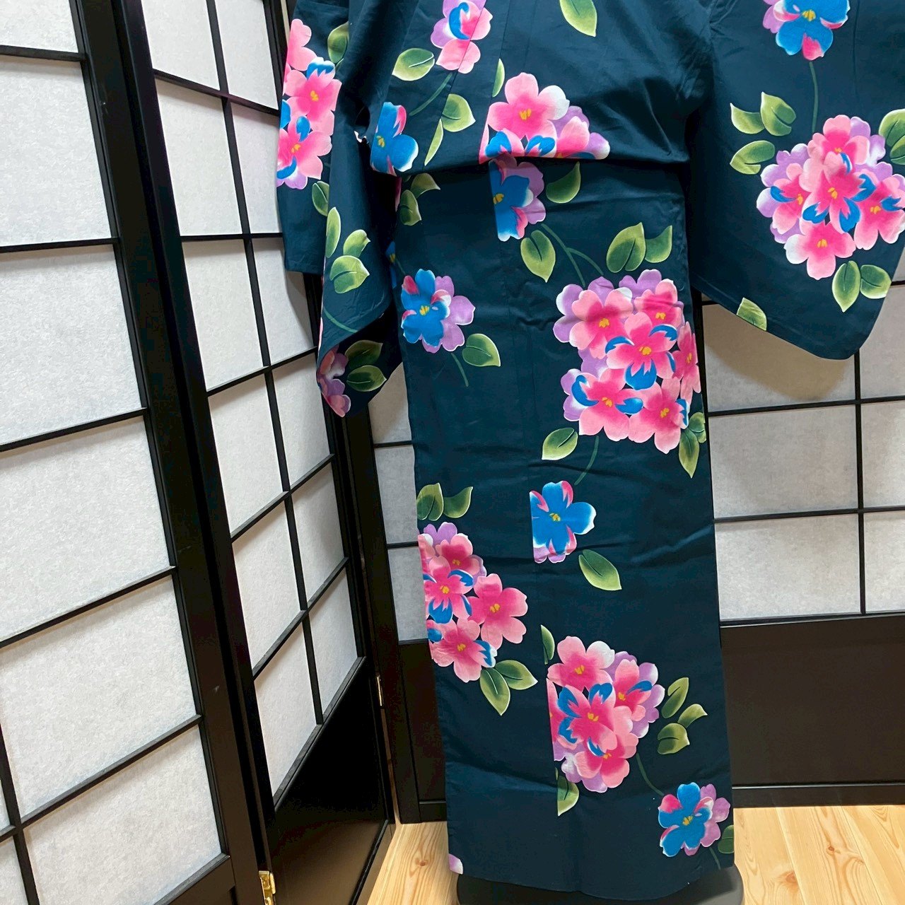 ［9495］浴衣 美品 枝花文様 ゆかた レディース 綿 リメイク