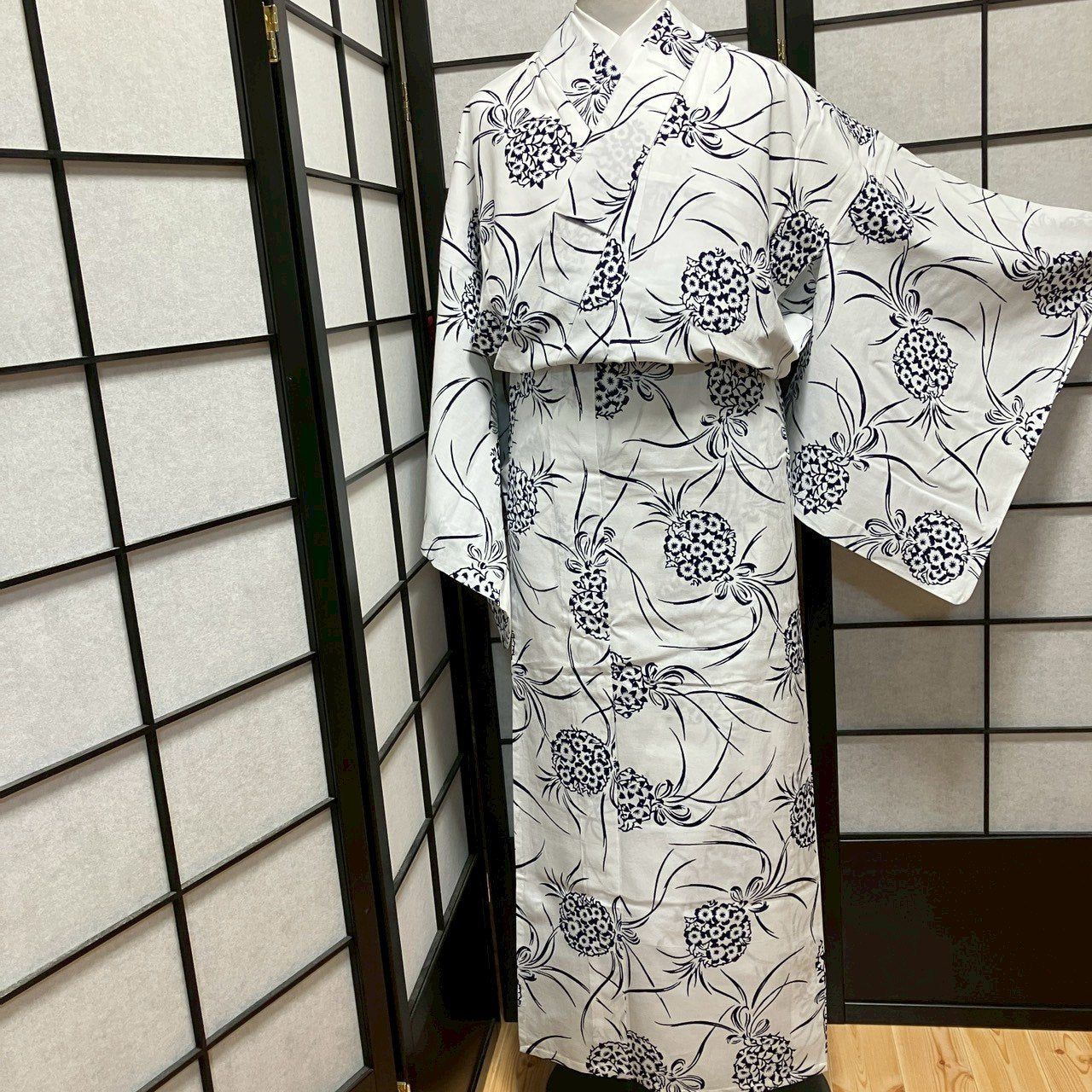 ［9468］浴衣 花束文様 白 綿 レディース リメイク 綿