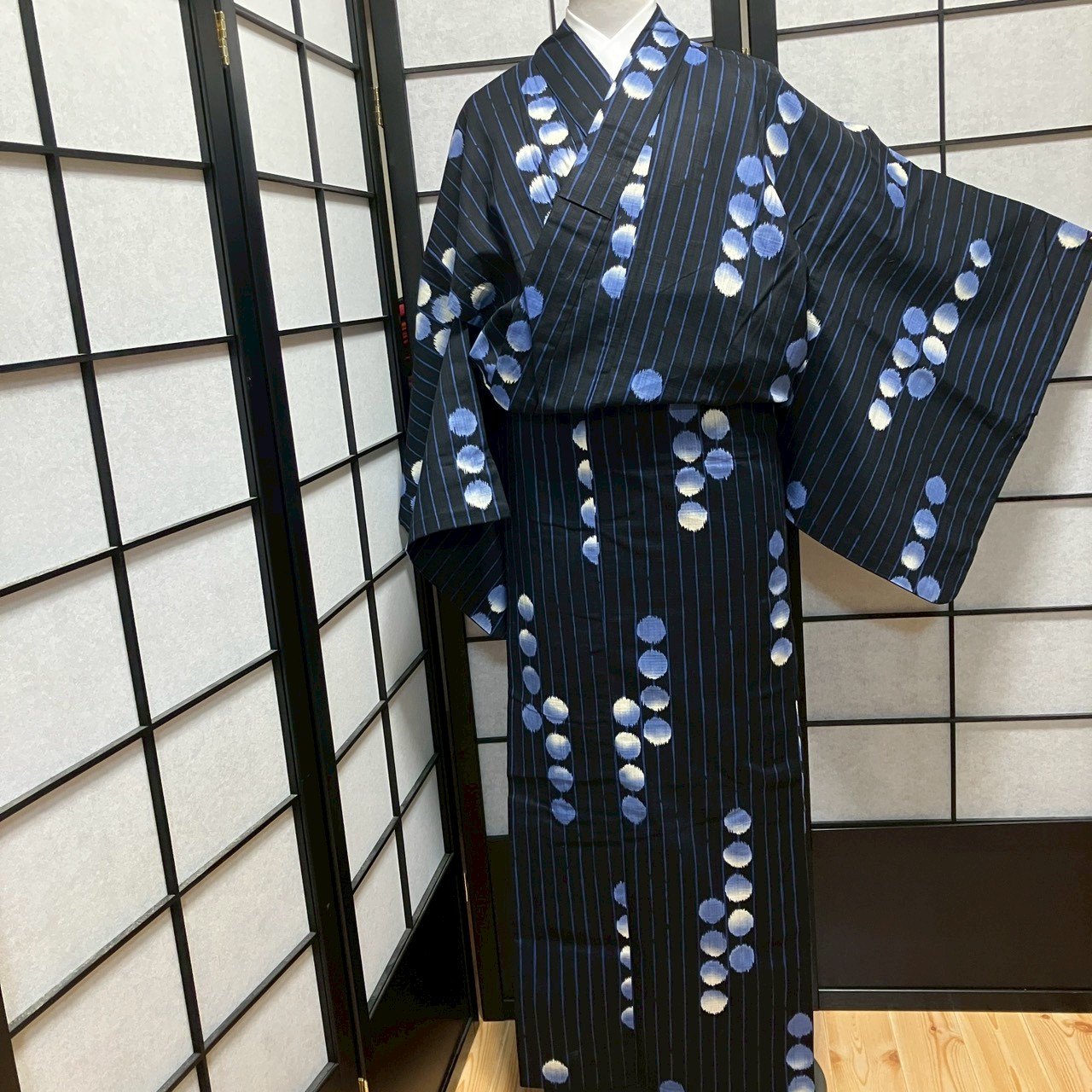 ［9427］浴衣 美品 縞帳丸文様 黒 ゆかた レディース 綿 リメイク