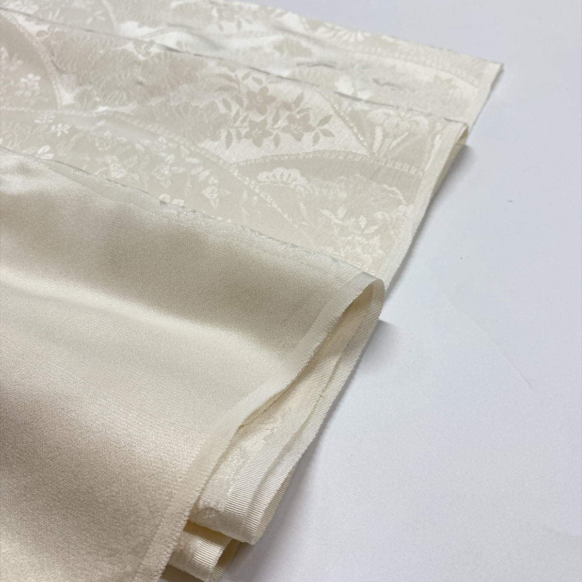 ［9271］帯締め 帯揚げ セット 草花文様 金銀糸 白 正絹 着物 帯絞め