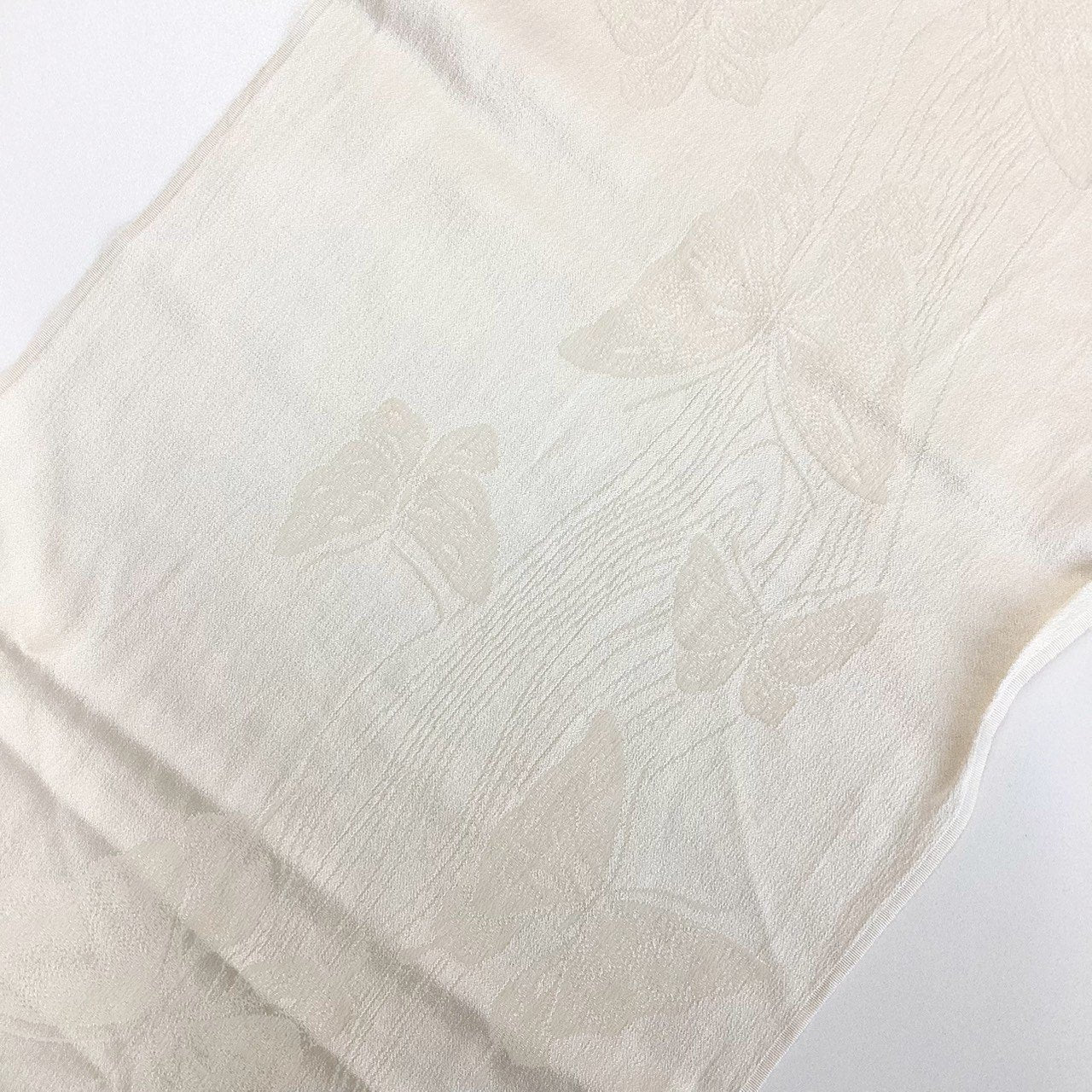 ［8215］帯締め 帯揚げ セット 舞蝶文様 金糸 正絹 着物 帯絞め