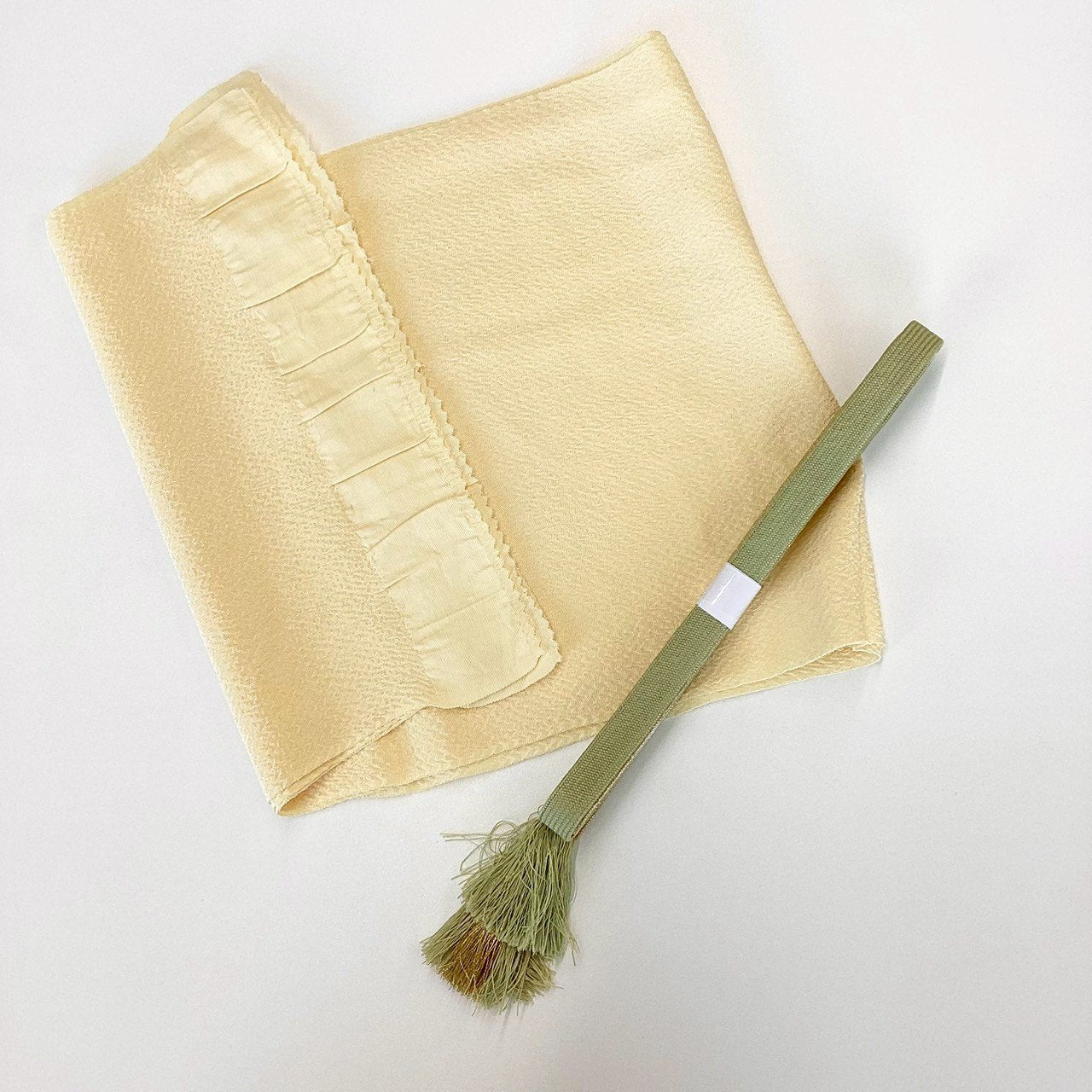 ［8524］帯締め 帯揚げ セット 縮緬 金糸 正絹 着物 帯絞め