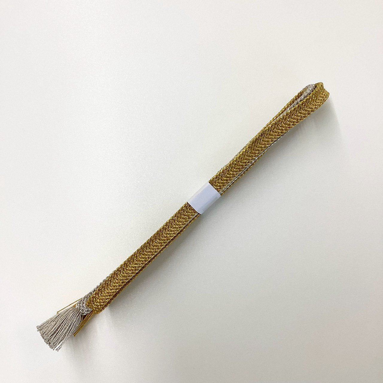 ［8570］帯締め 帯揚げ セット 舞鶴松文様 金銀糸 正絹 着物 帯絞め 白