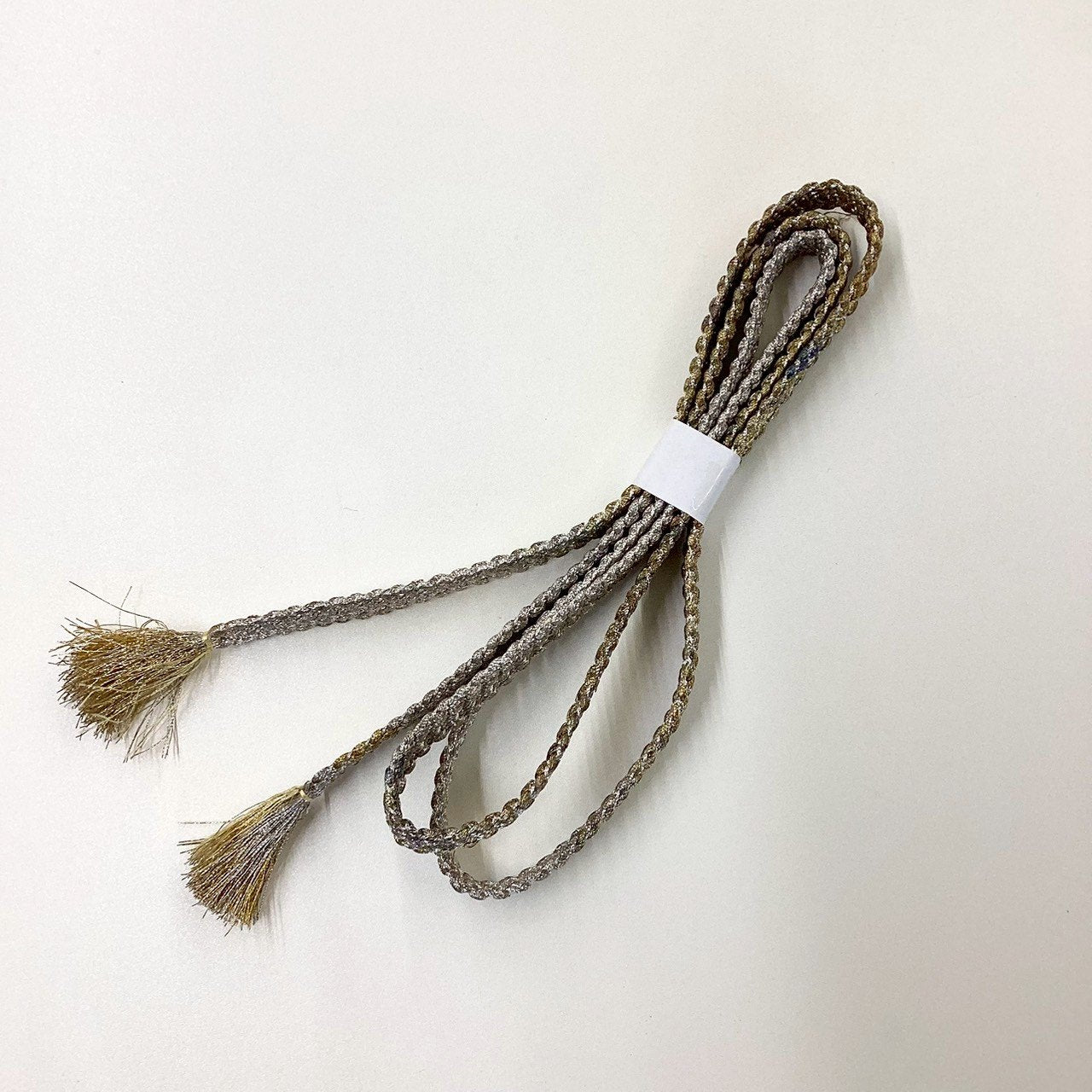 ［8284］帯締め 帯揚げ セット 菊花文様 正絹 着物 帯絞め 白