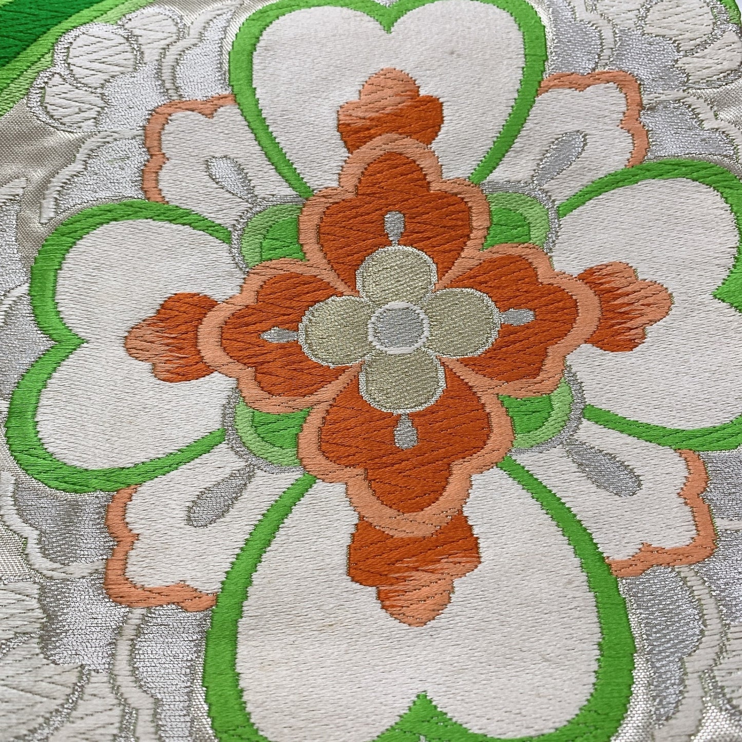 ［8951］袋帯 桐花松皮菱文様 刺繍 六通 正絹 着物 フォーマル