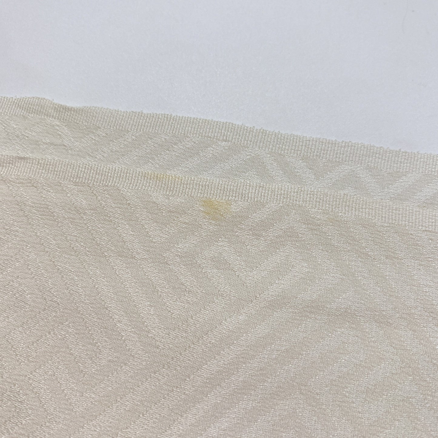 ［8302］帯締め 帯揚げ セット 紗綾型地紋 金糸 正絹 着物 帯絞め