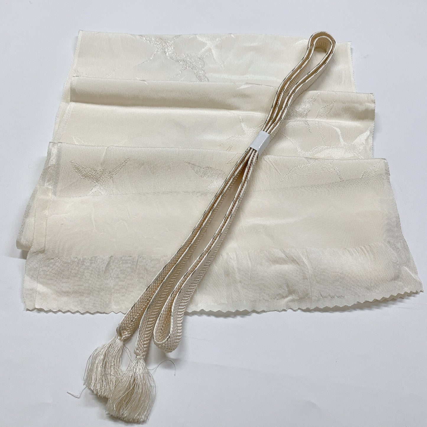 ［8736］帯締め 帯揚げ セット 舞鶴文様 銀糸 正絹 着物 帯絞め