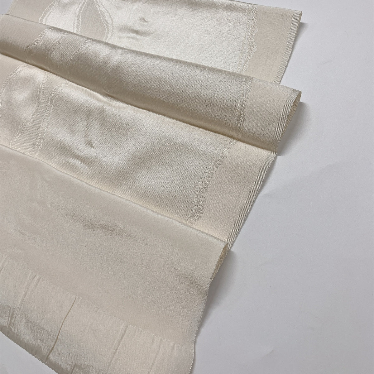 ［9295］帯締め 帯揚げ セット 霞文様 金糸 白 正絹 着物 帯絞め