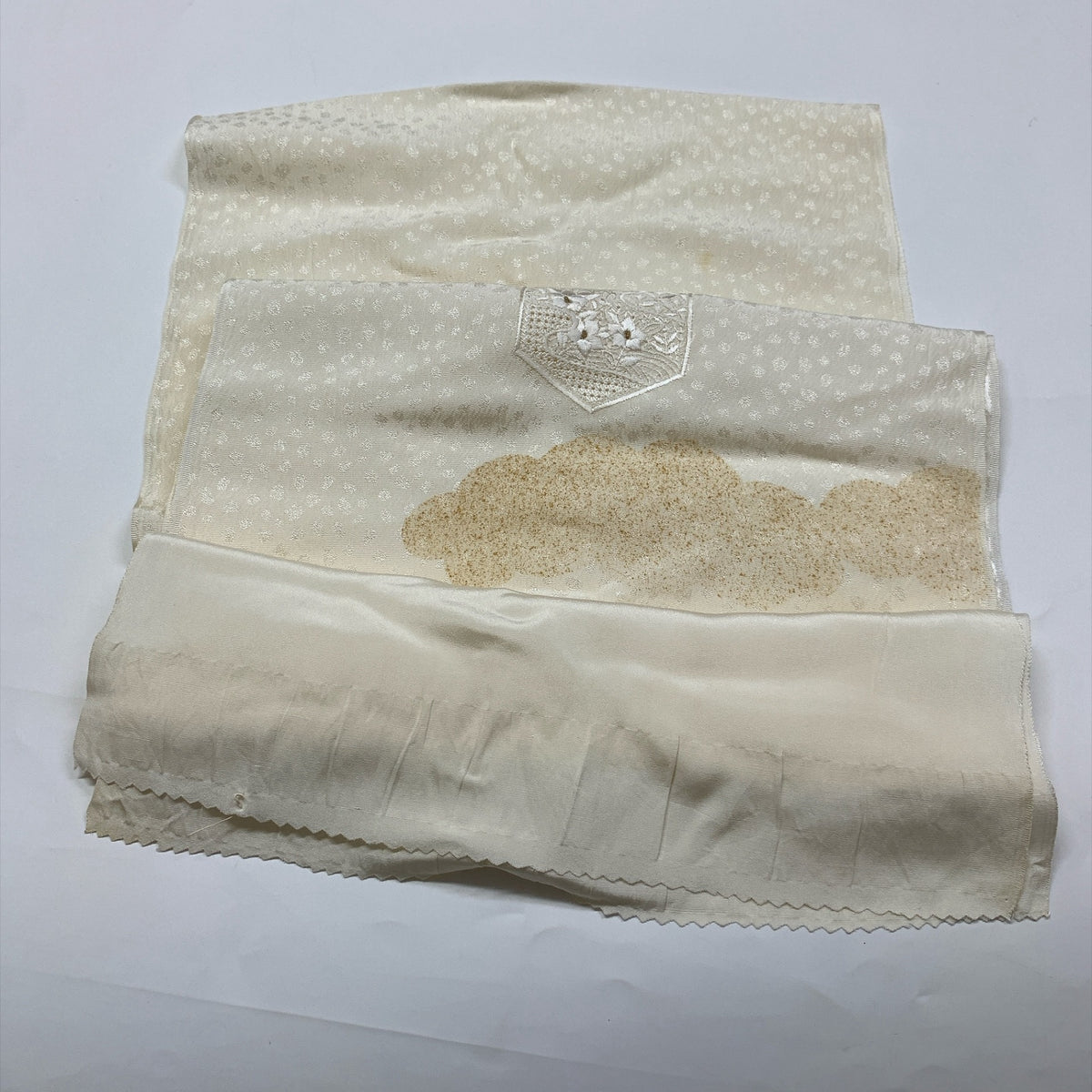 ［9829］帯締め 帯揚げ セット 亀甲花文様 雲取 金彩 白 正絹 着物 帯絞め