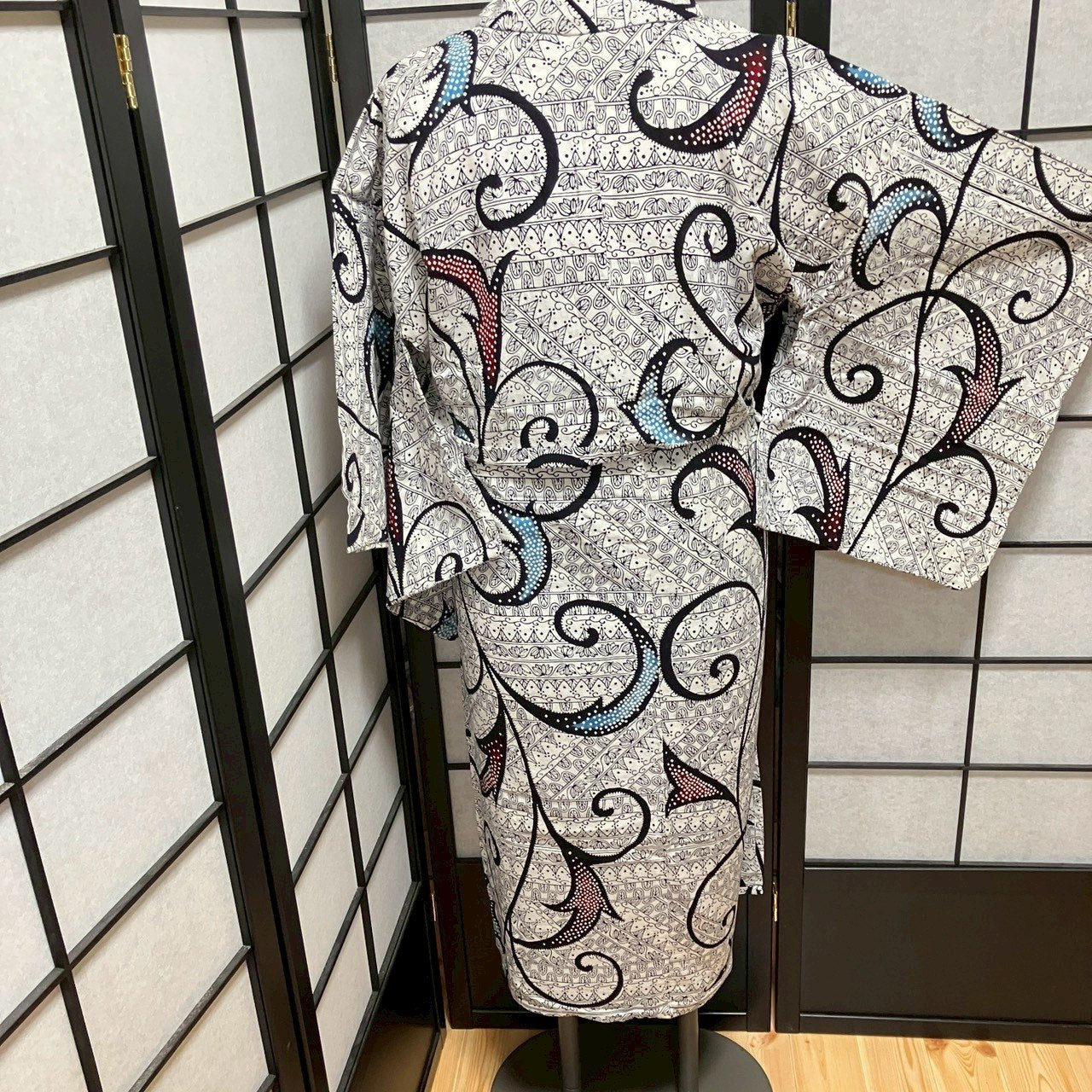 ［9136］浴衣 唐草横段文様 ゆかた レディース 綿 リメイク
