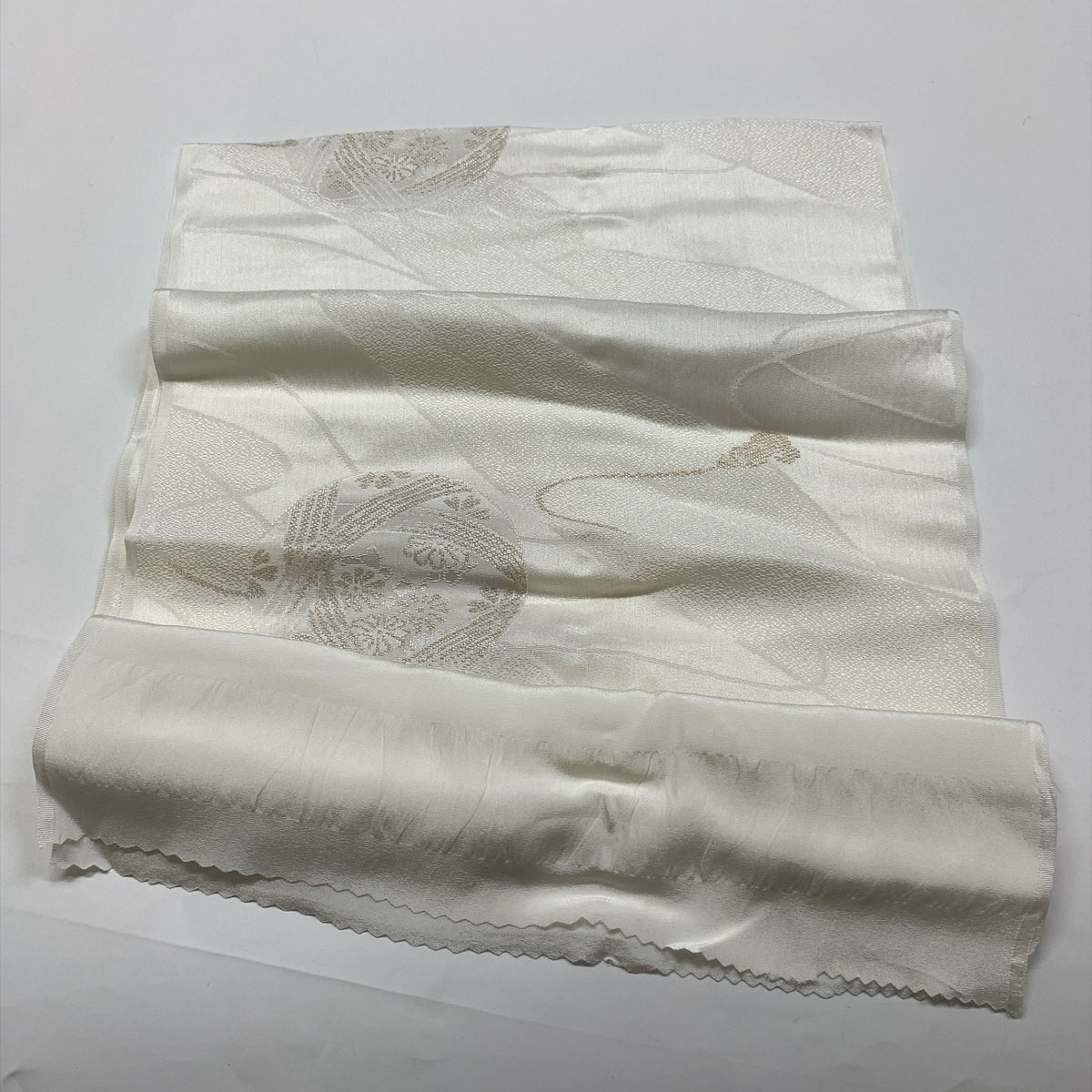 ［9832］帯締め 帯揚げ セット 草花鞠文様 金糸 白 正絹 着物 帯絞め